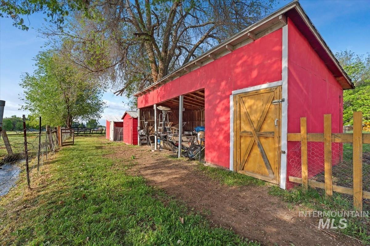 5009 Airport Rd Property Photo 34