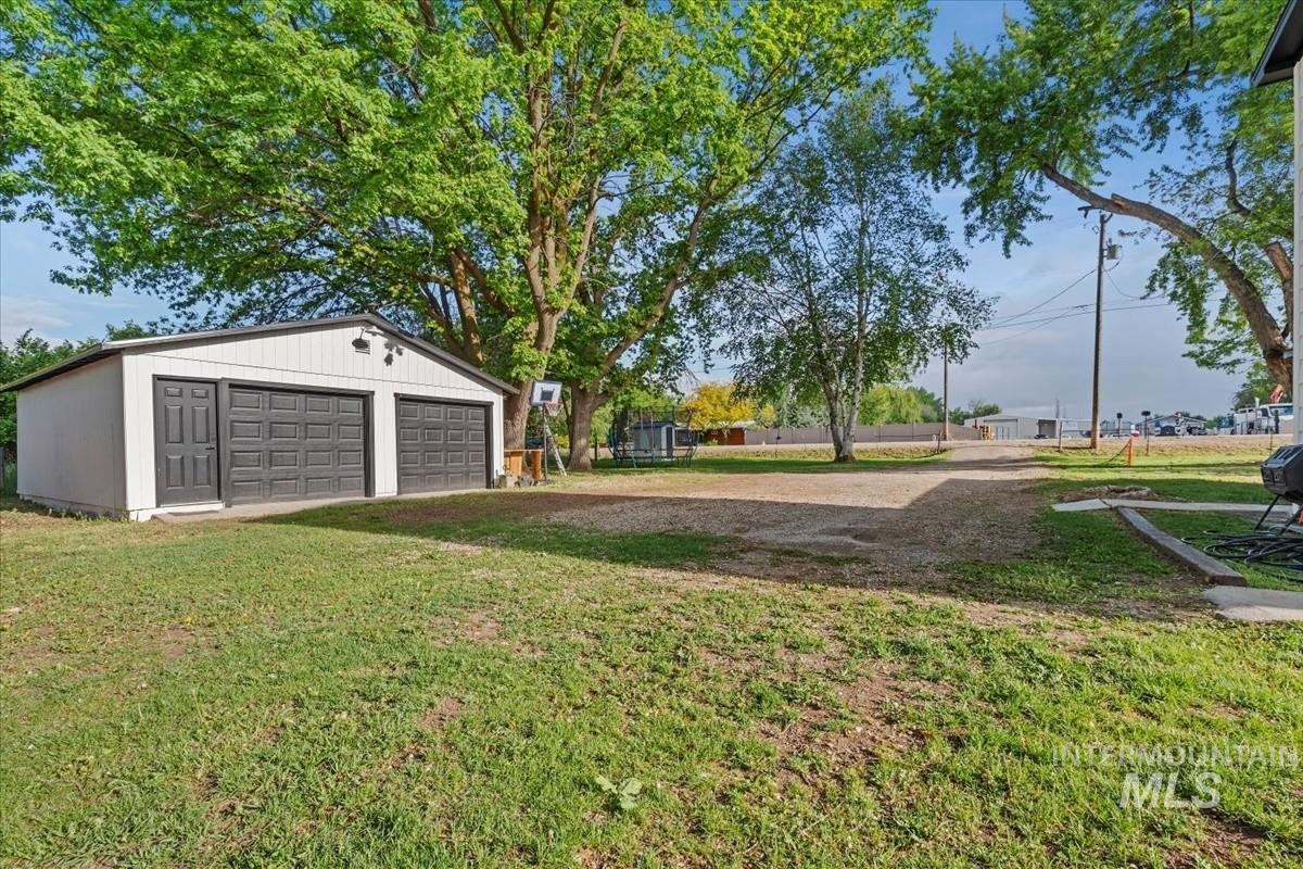 5009 Airport Rd Property Photo 37