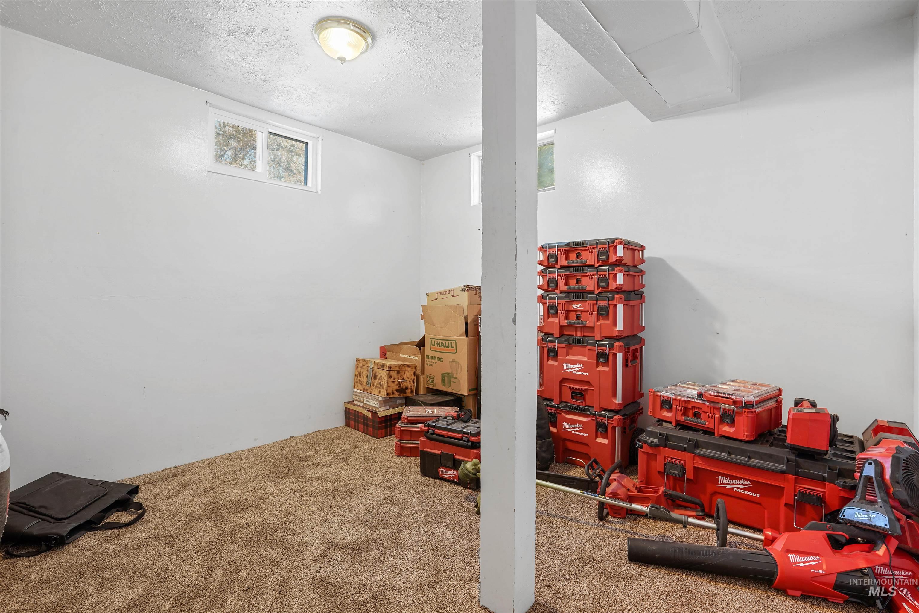 610 W 300 S Property Photo 10