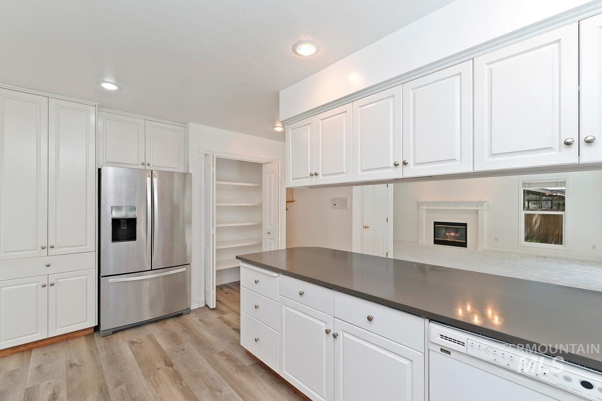 10397 W Hinsdale Court Property Photo 12