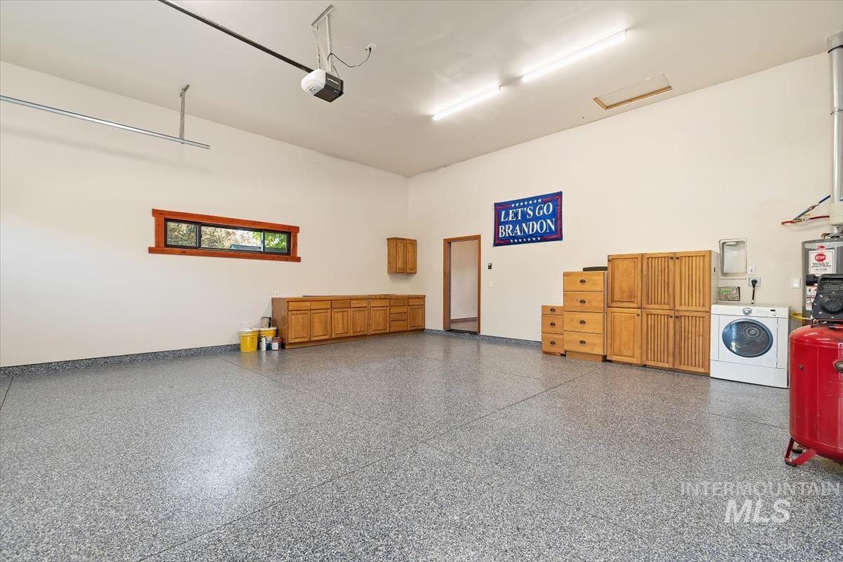 316 Maple Avenue Property Photo 2