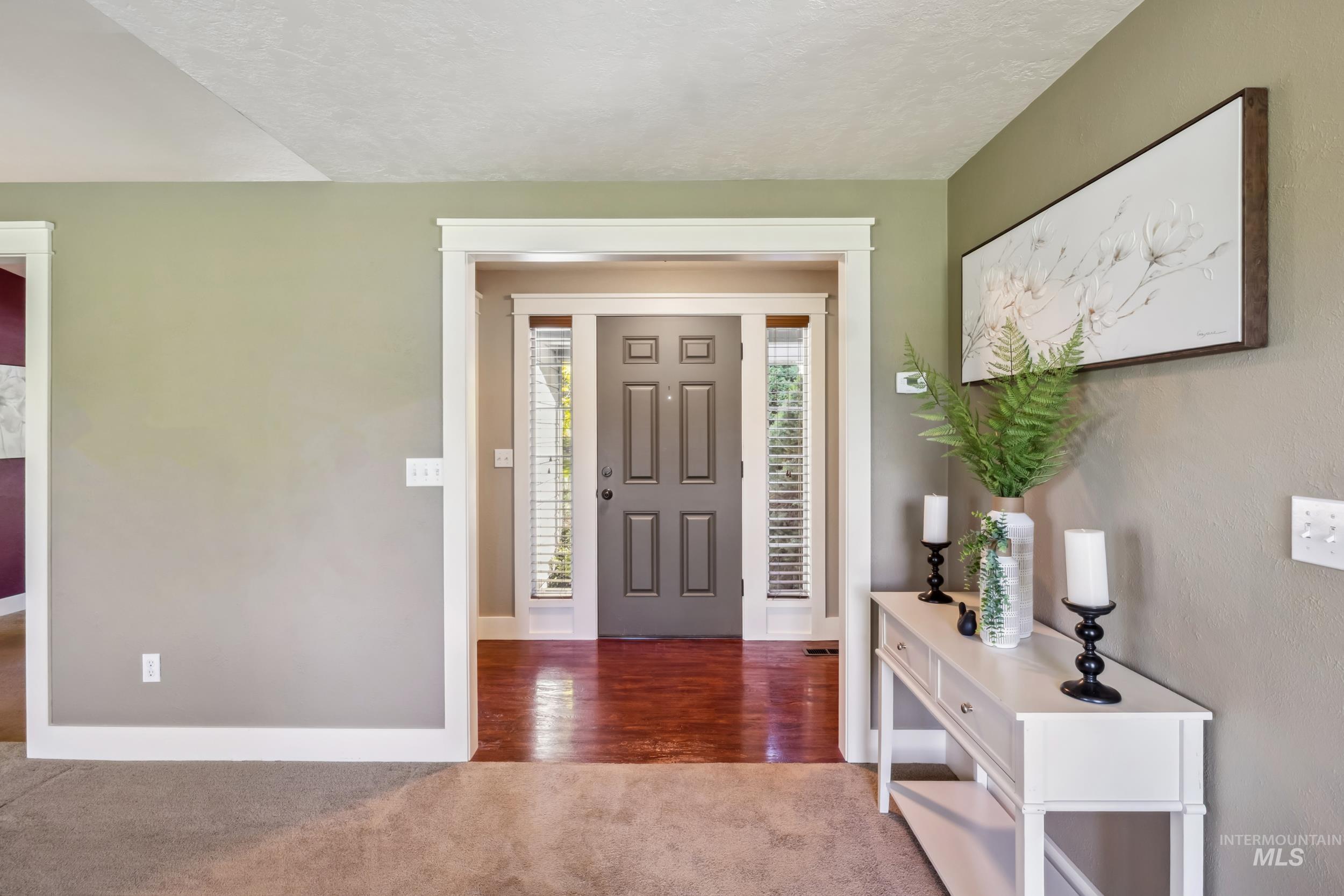 810 N Eagle Hills Way Property Photo 6