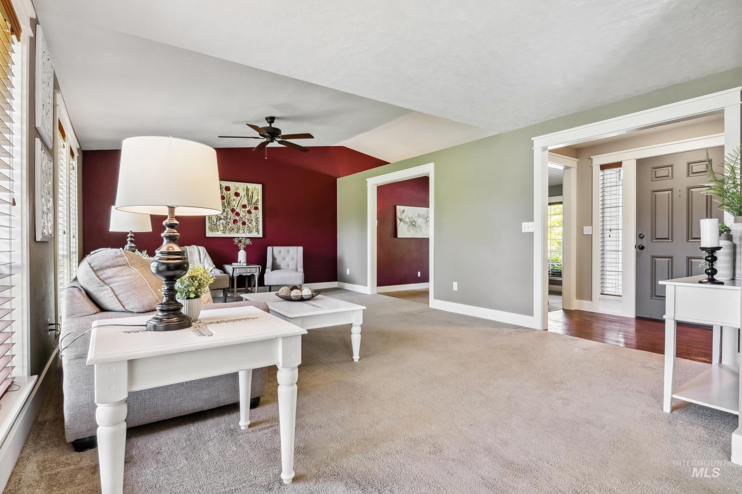 810 N Eagle Hills Way Property Photo 7