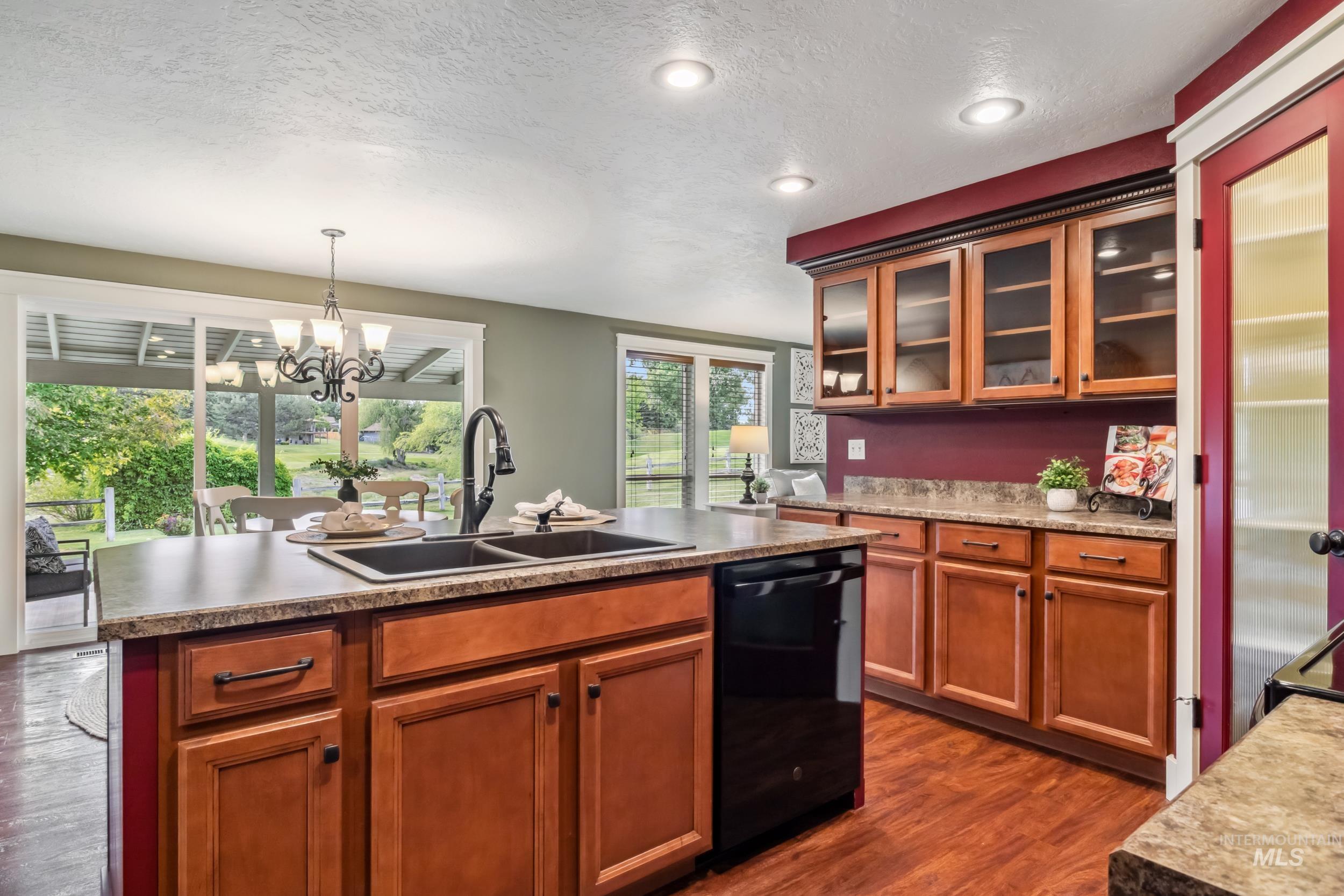 810 N Eagle Hills Way Property Photo 18