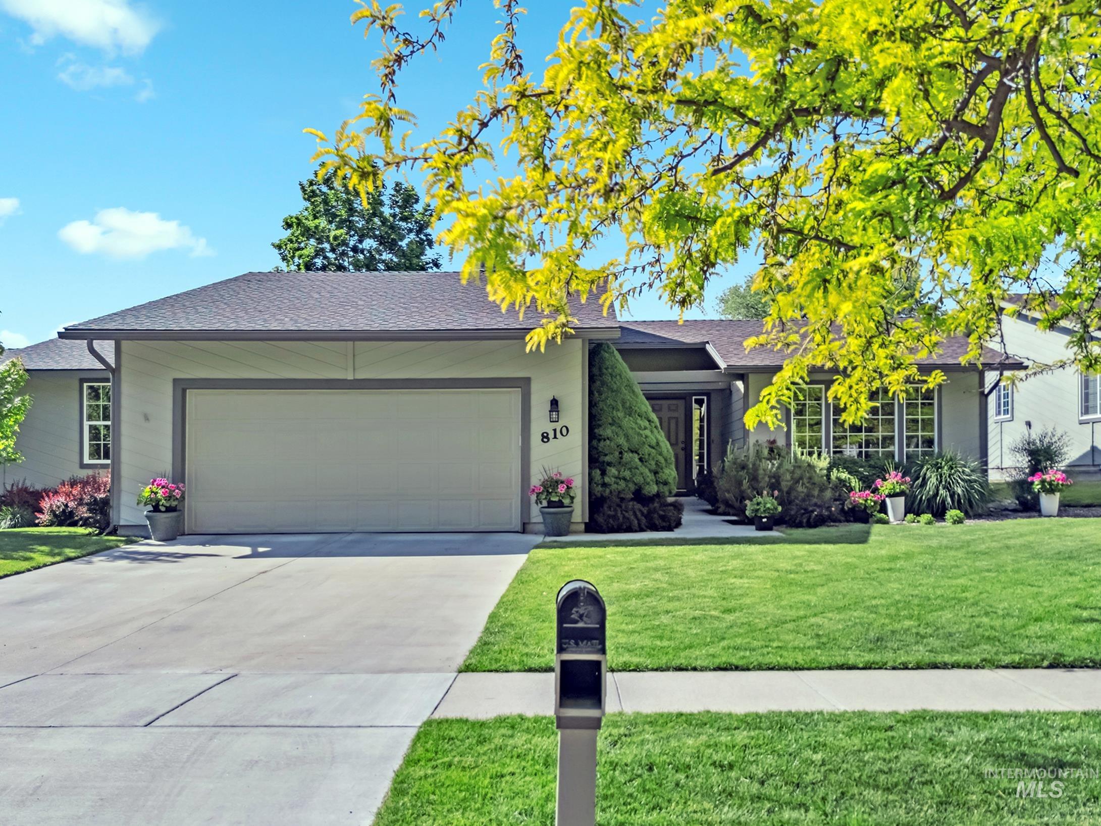 810 N Eagle Hills Way Property Photo 38