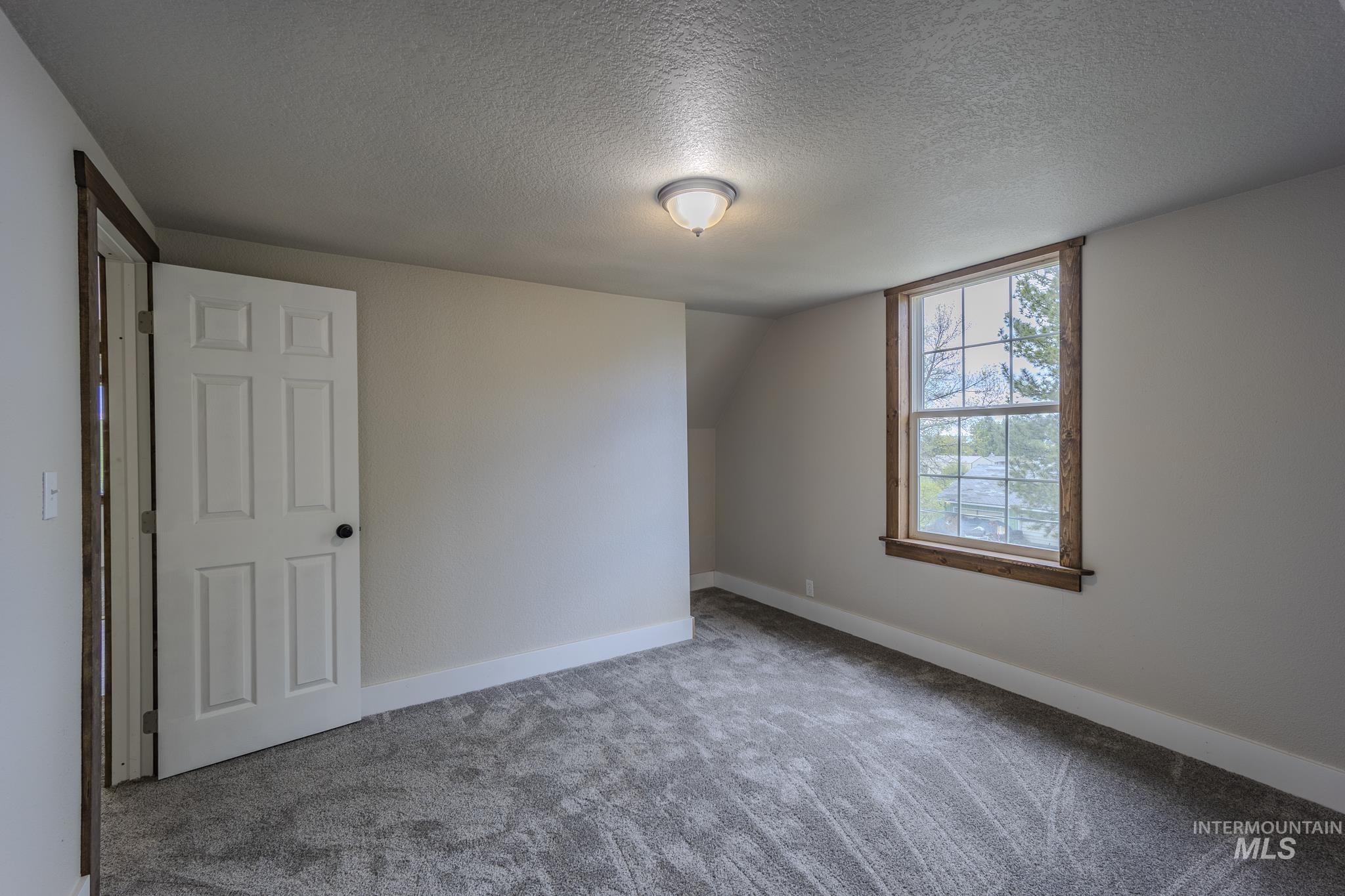 1304 Scott Street Property Photo 31