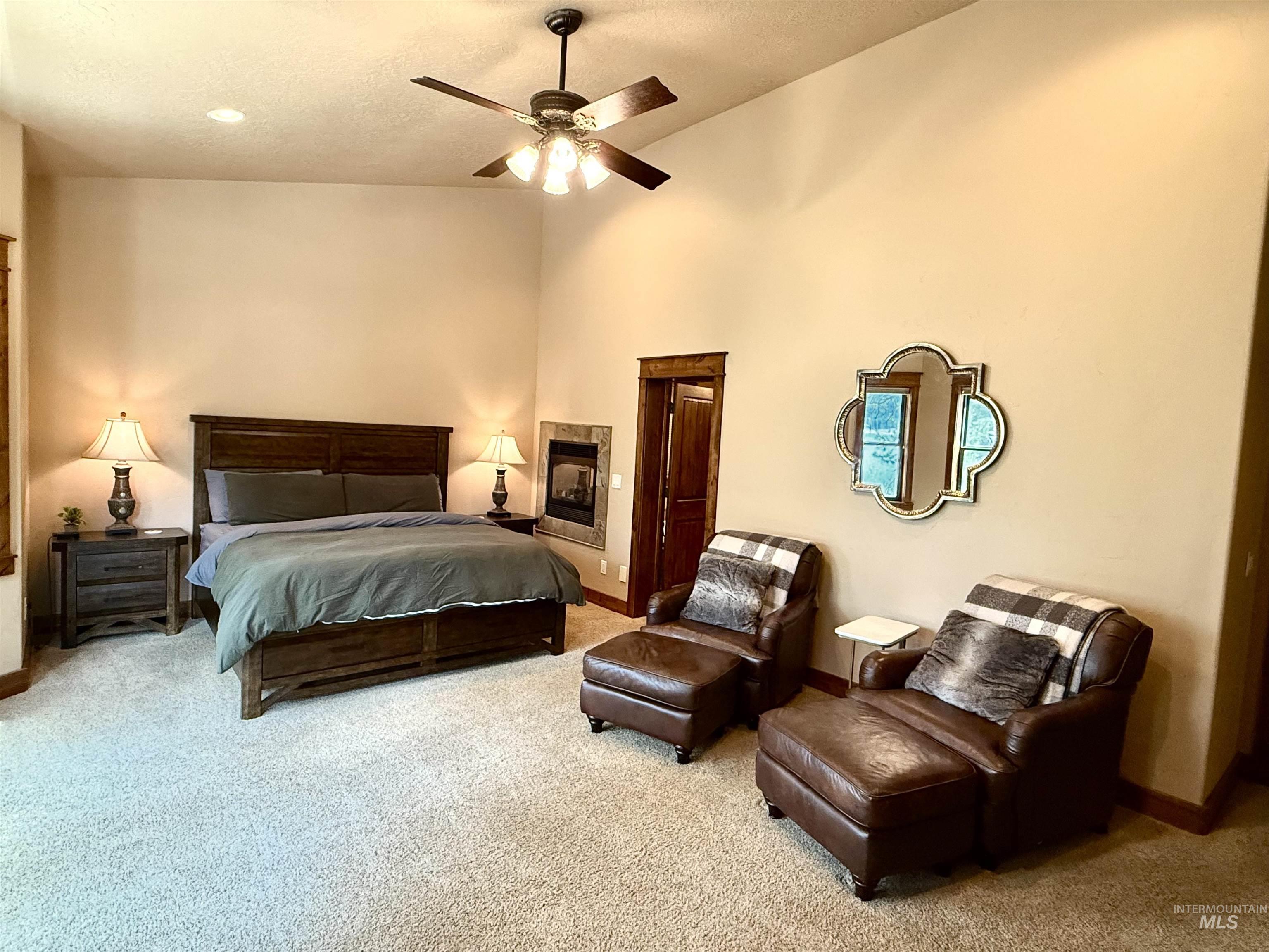 20 Shore Crest Court Property Photo 25