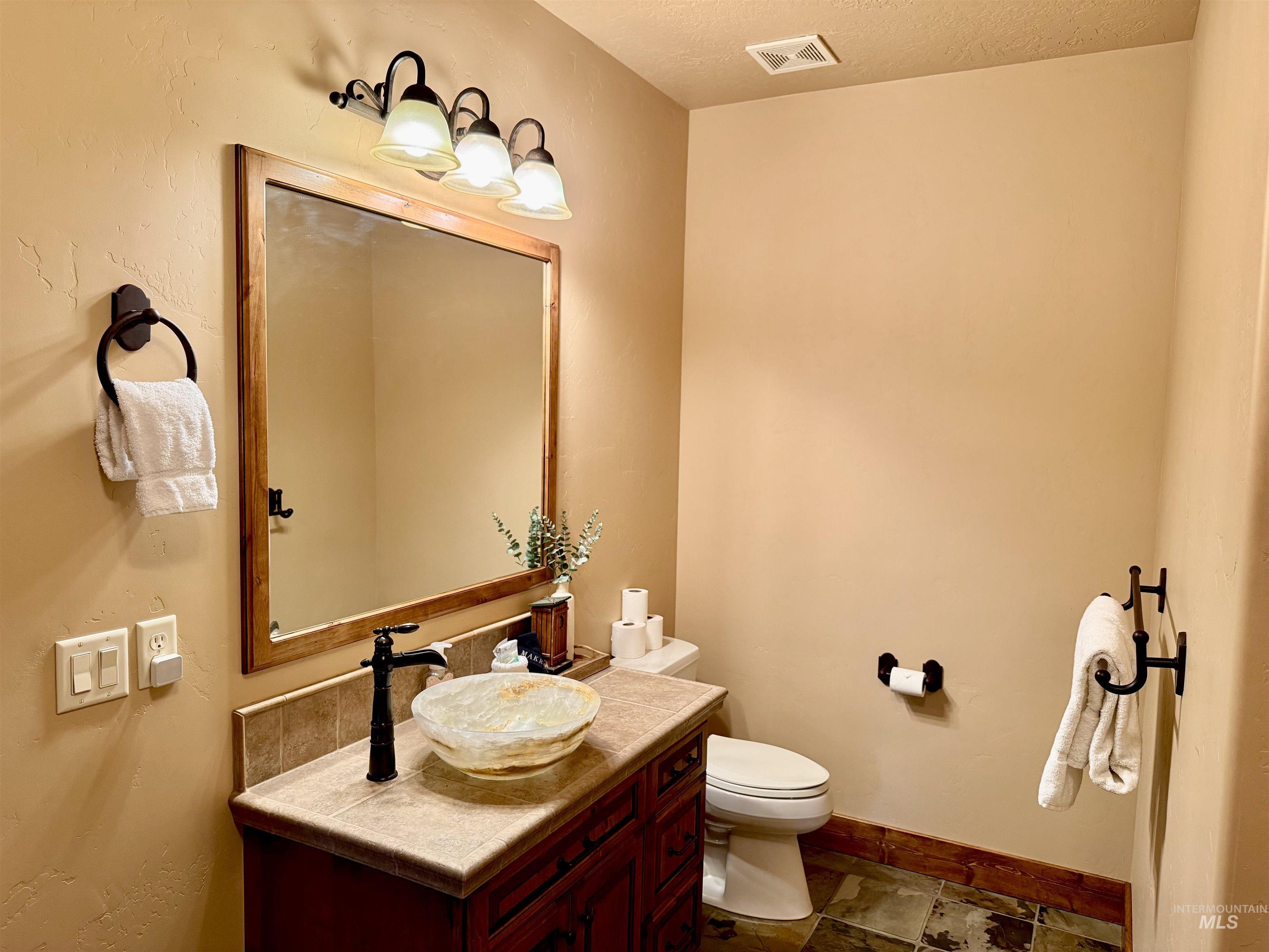 20 Shore Crest Court Property Photo 42
