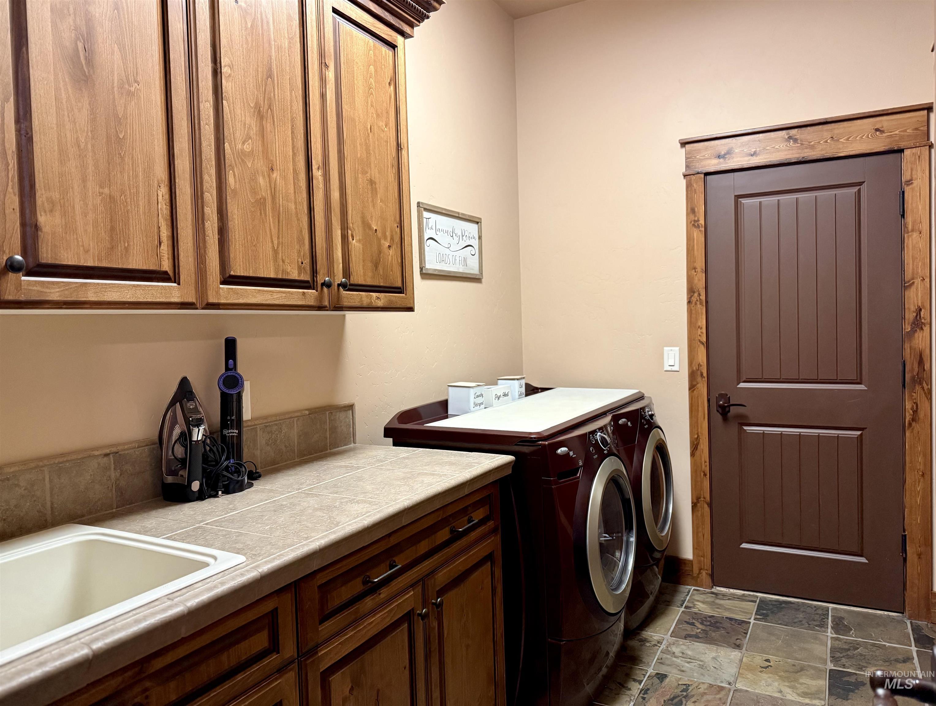 20 Shore Crest Court Property Photo 45