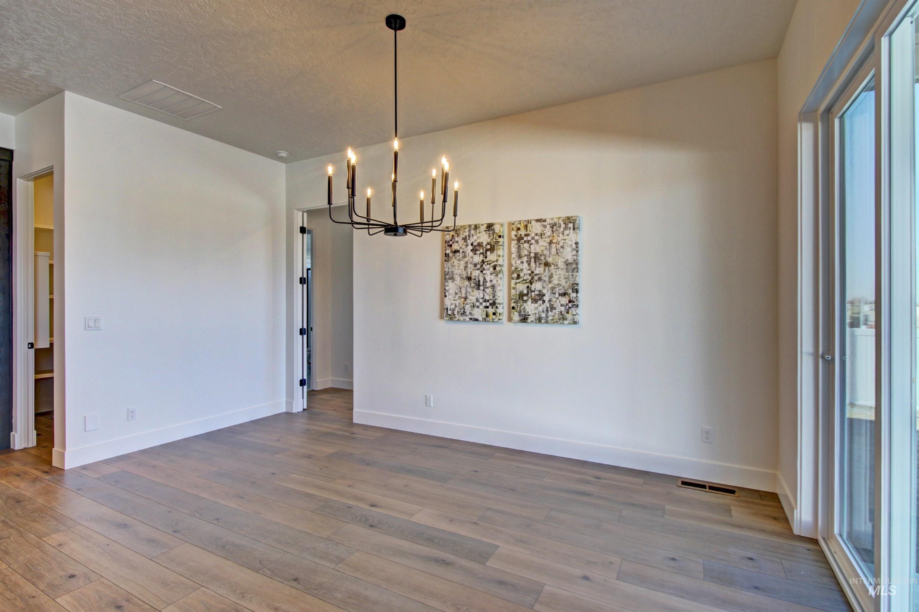5728 S Keyport Way Property Photo 13