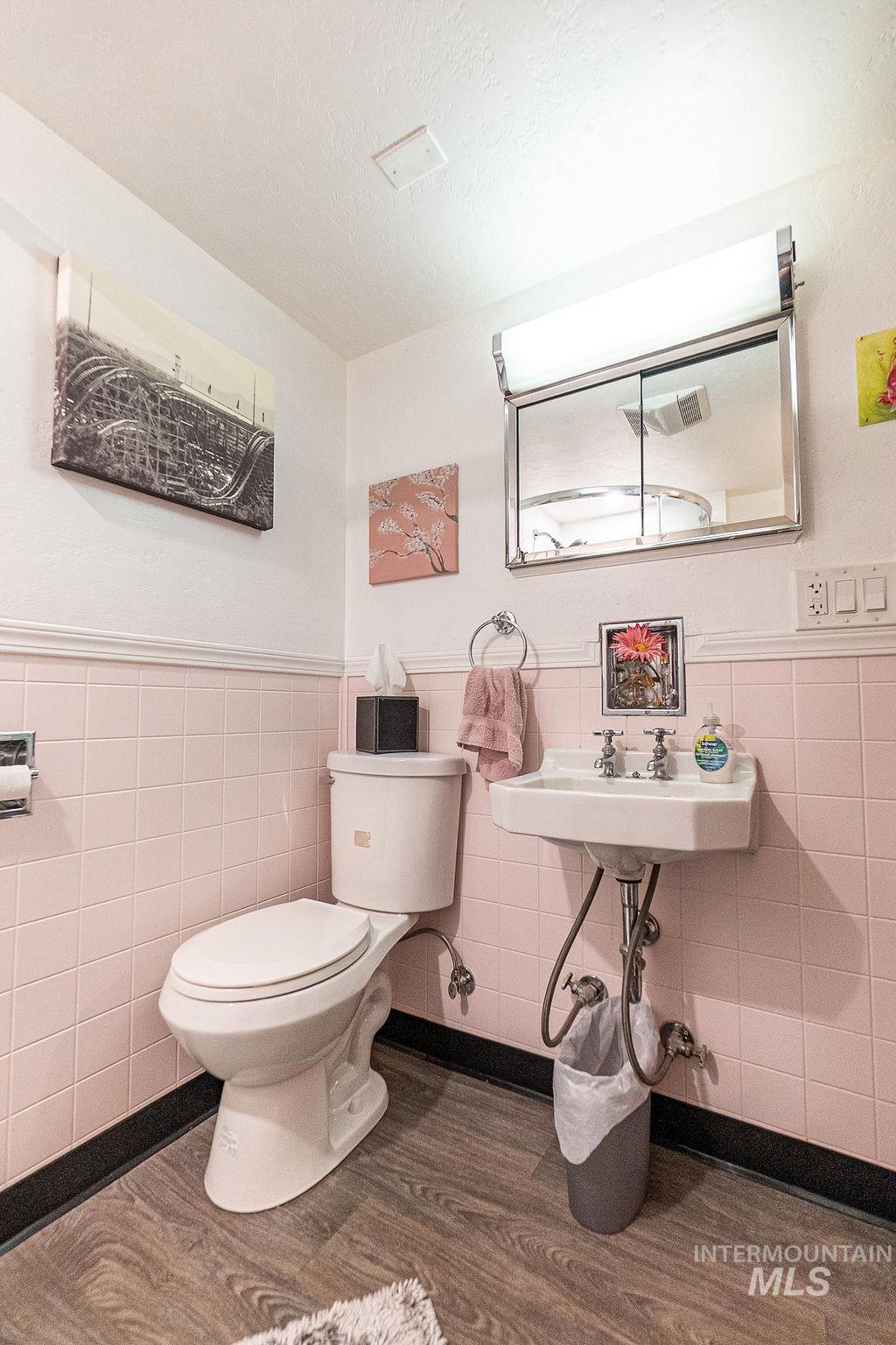 702 S Opal St Property Photo 14