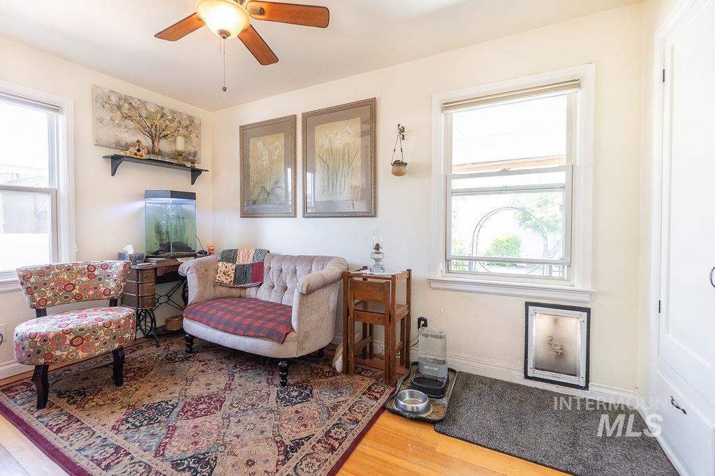 702 S Opal St Property Photo 17
