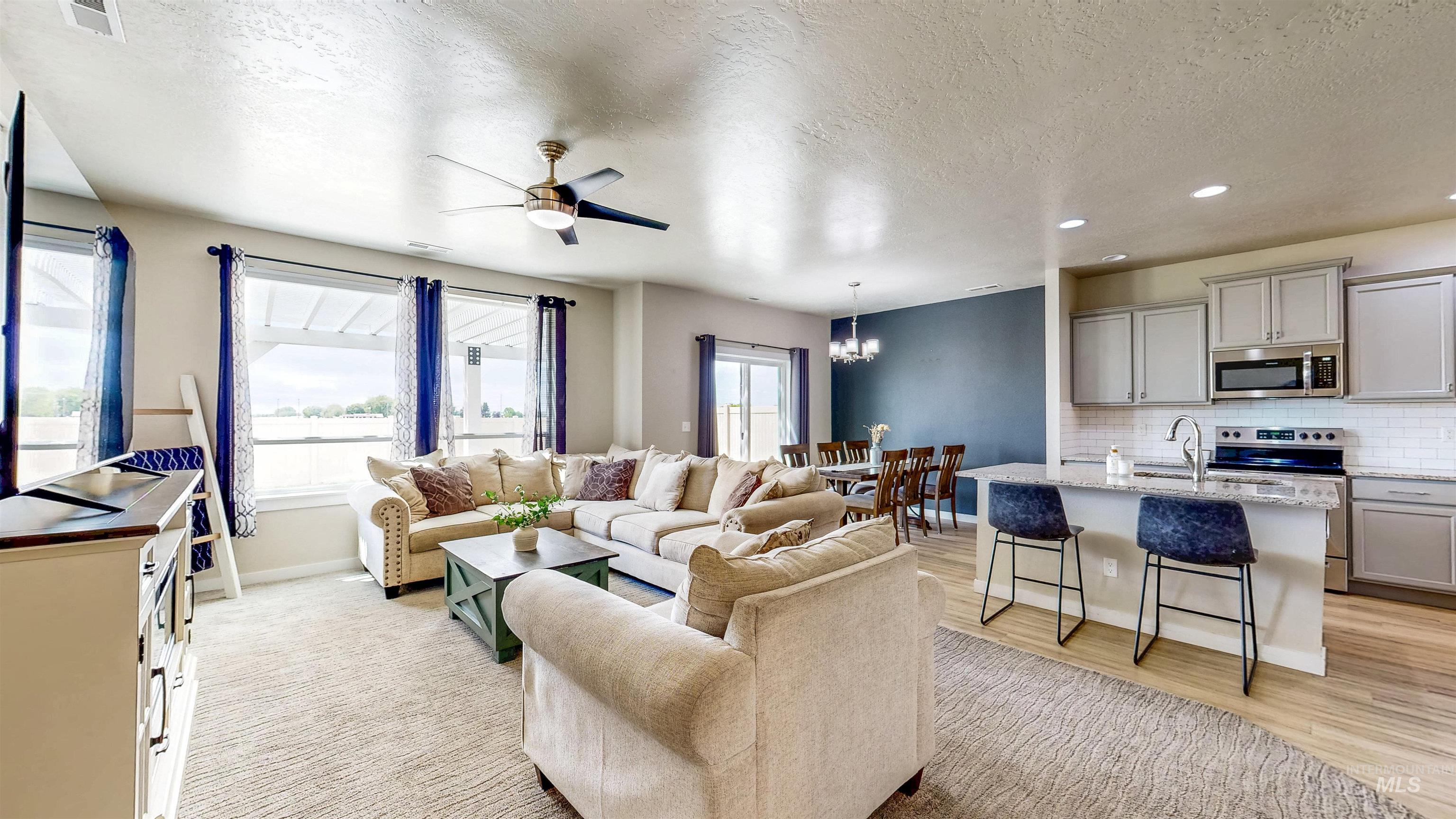 161 S Baraya Way Property Photo 2