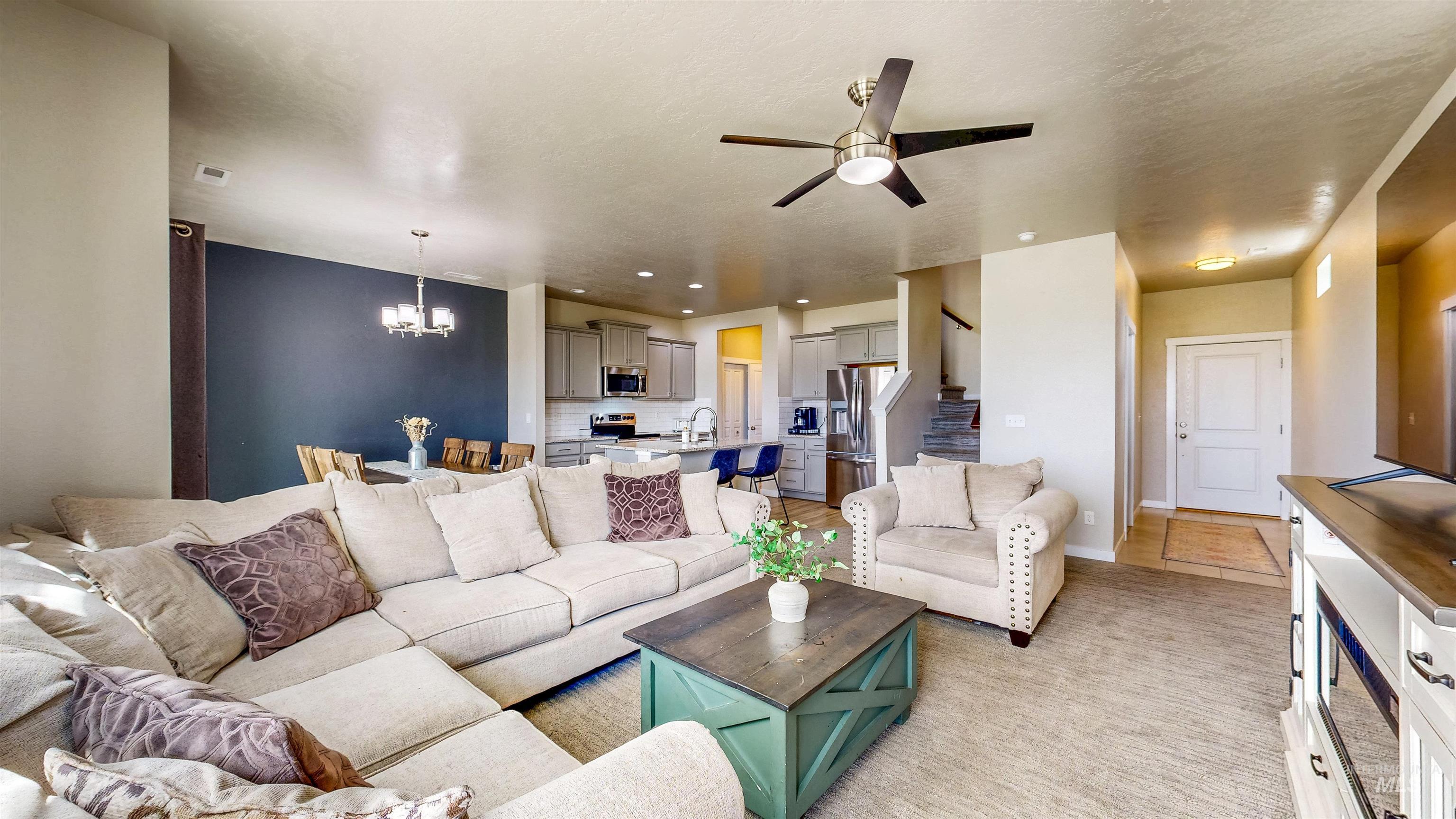 161 S Baraya Way Property Photo 3