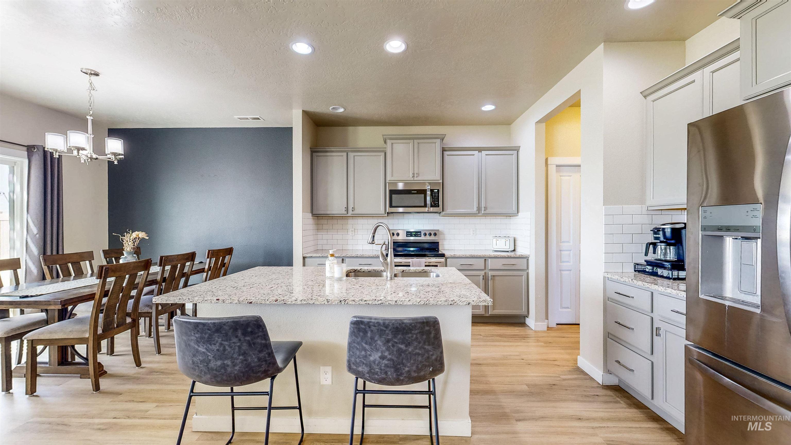 161 S Baraya Way Property Photo 4