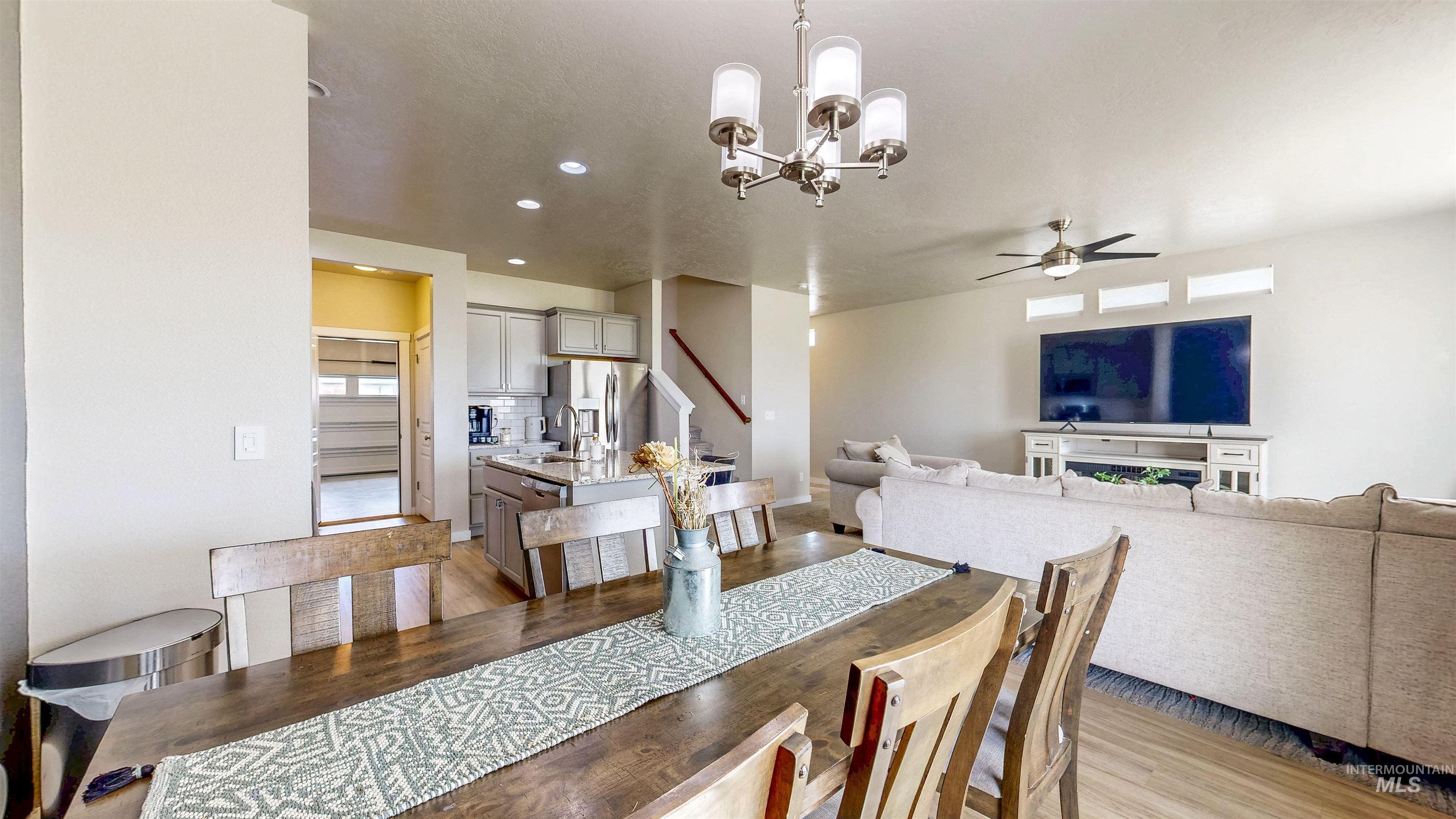 161 S Baraya Way Property Photo 8