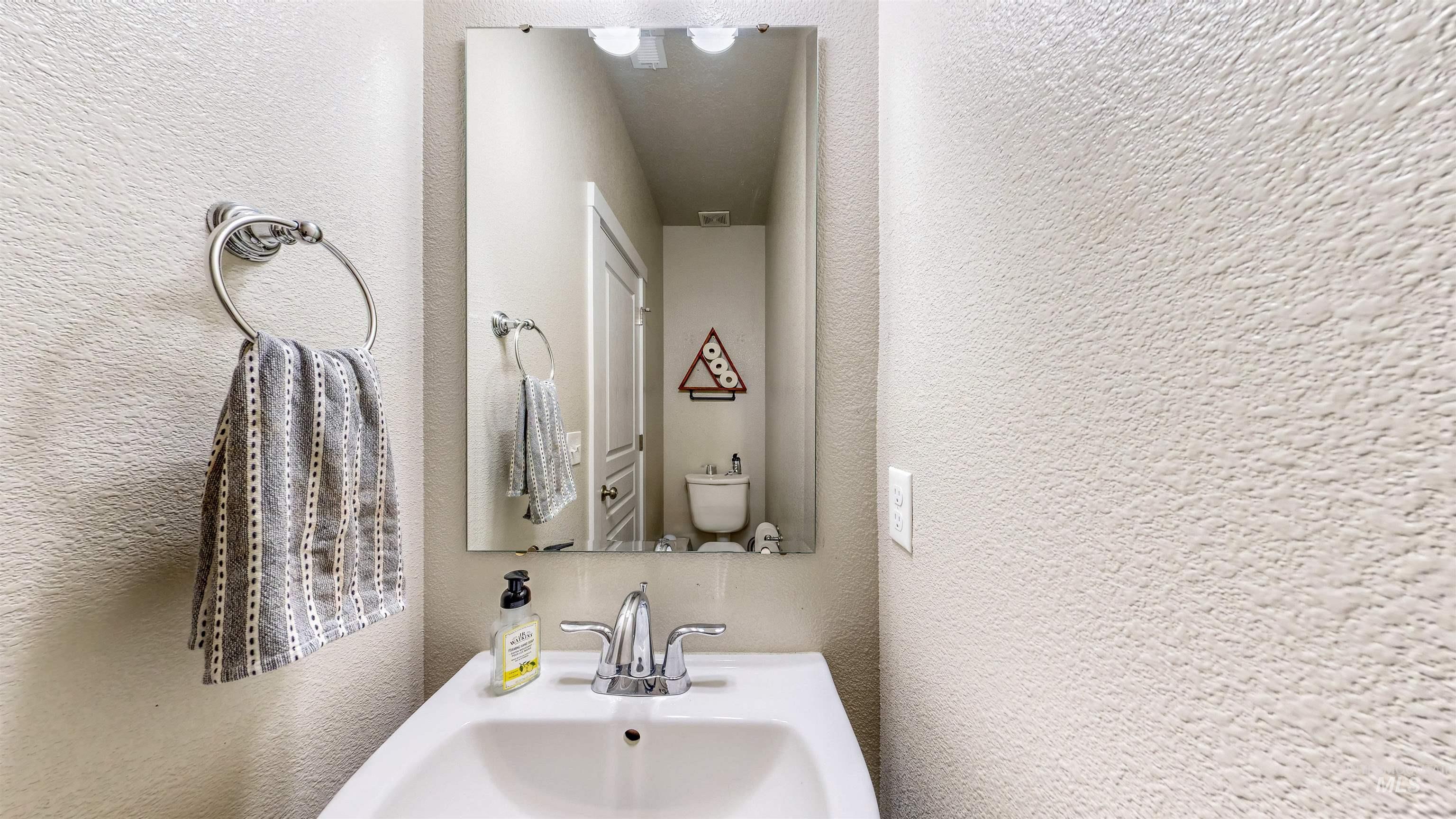 161 S Baraya Way Property Photo 9