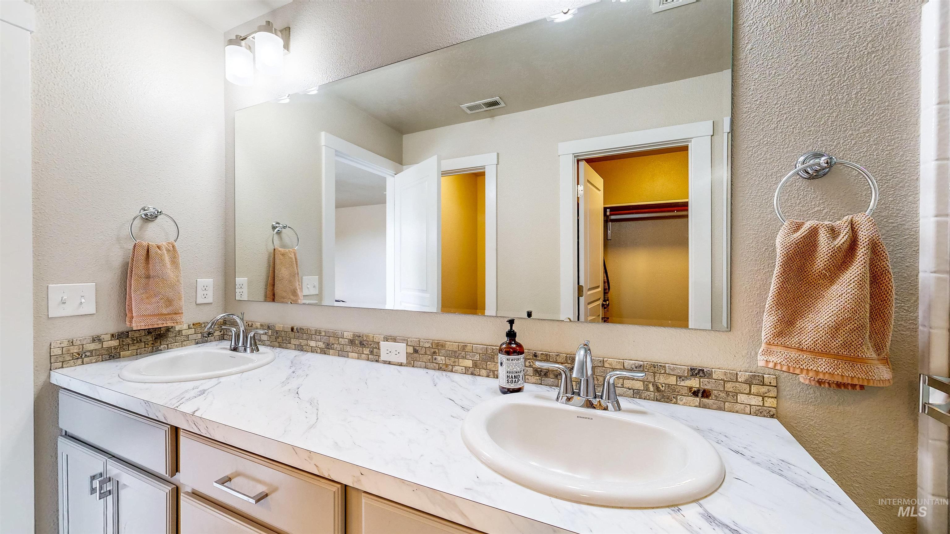 161 S Baraya Way Property Photo 21