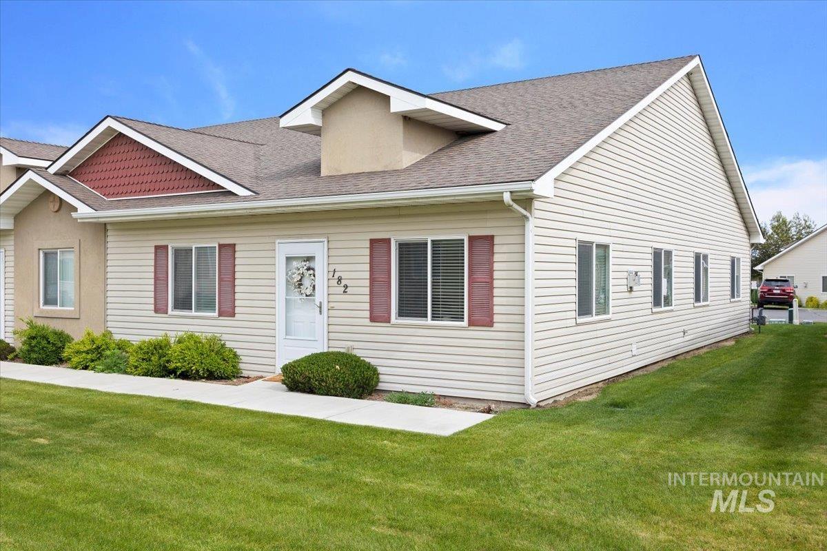 182 New Hampshire Way Property Photo 7