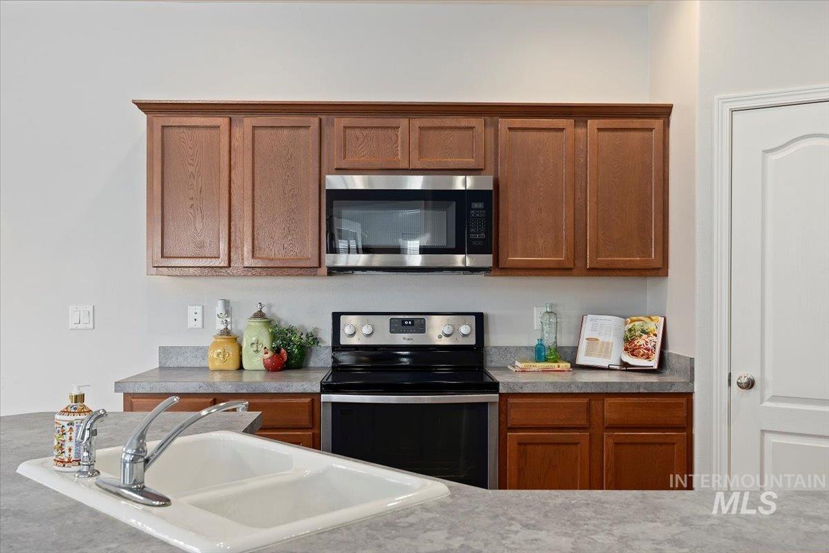 182 New Hampshire Way Property Photo 15