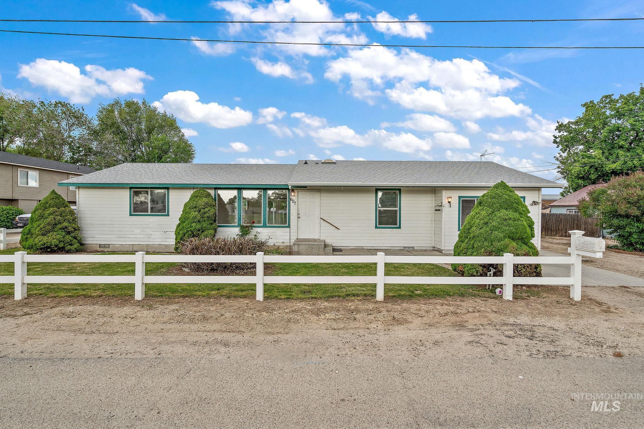 607 S State Property Photo 2