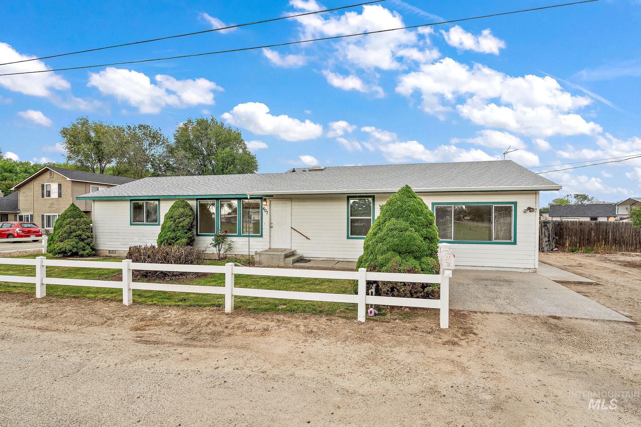 607 S State Property Photo 3