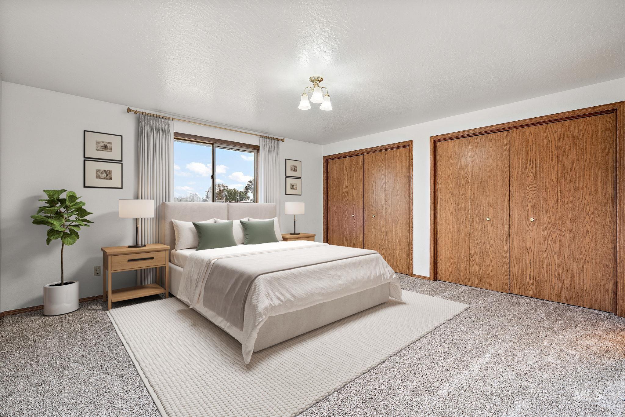 607 S State Property Photo 26