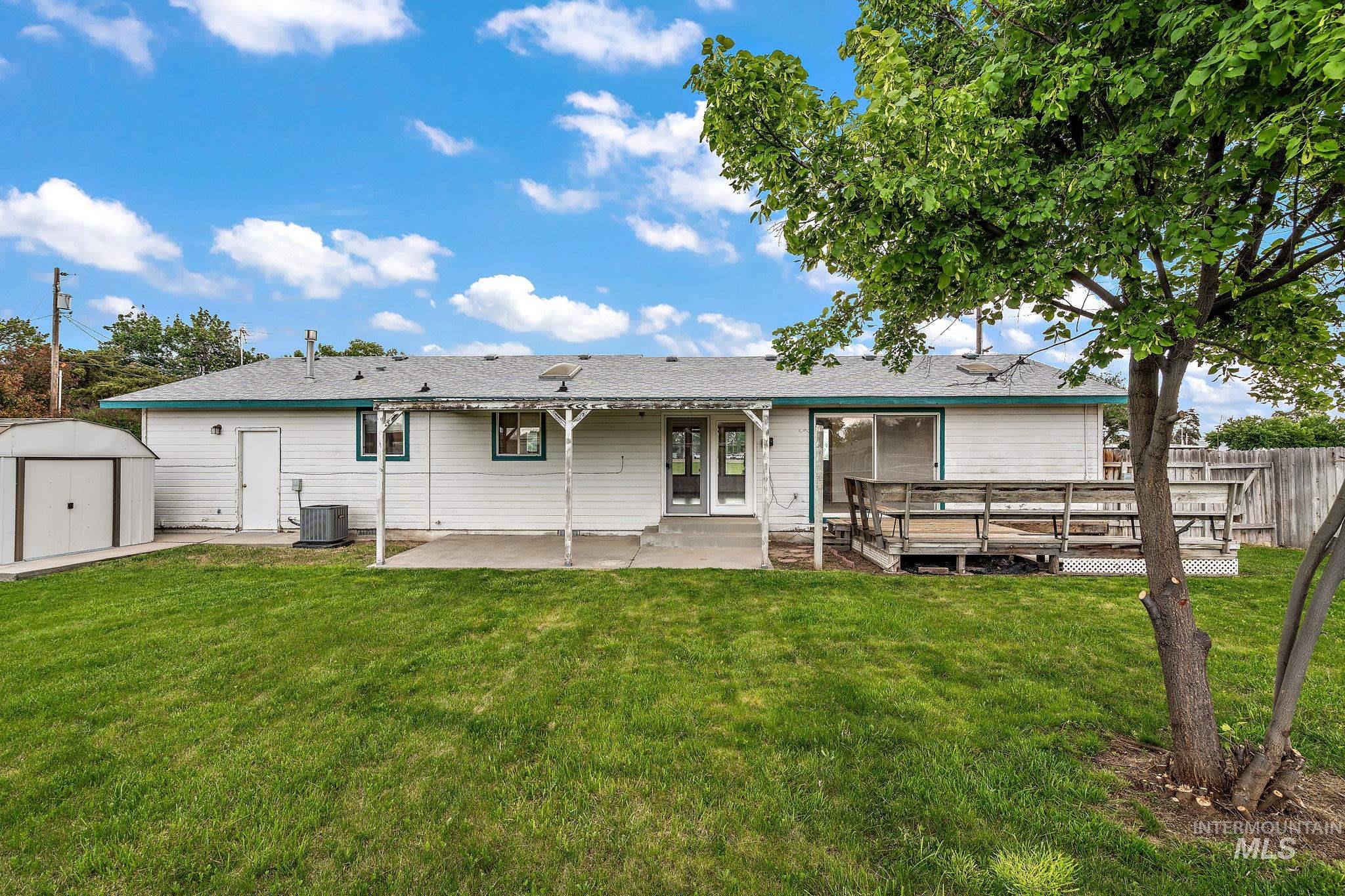 607 S State Property Photo 32