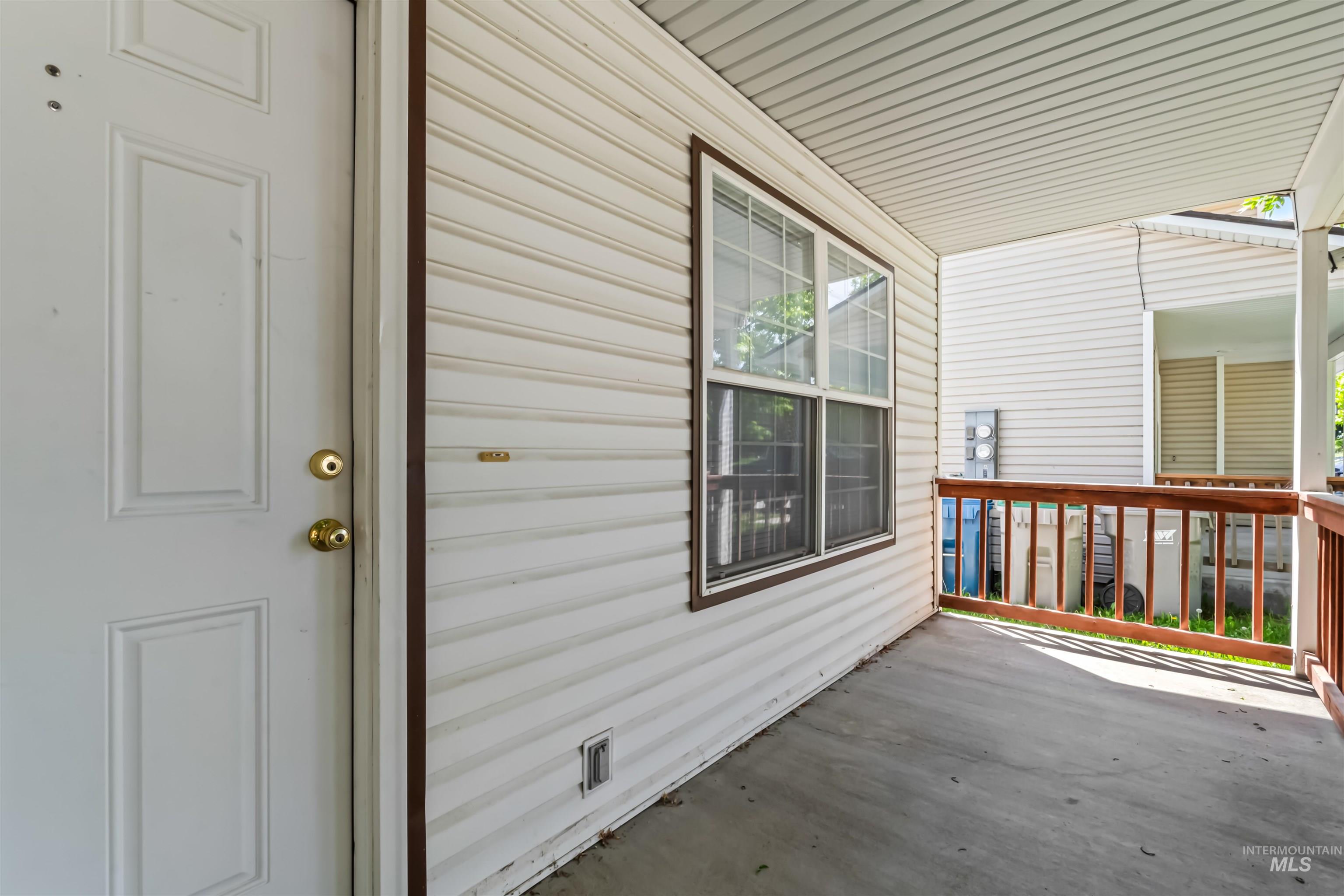 12141 W Alfred St Property Photo 4