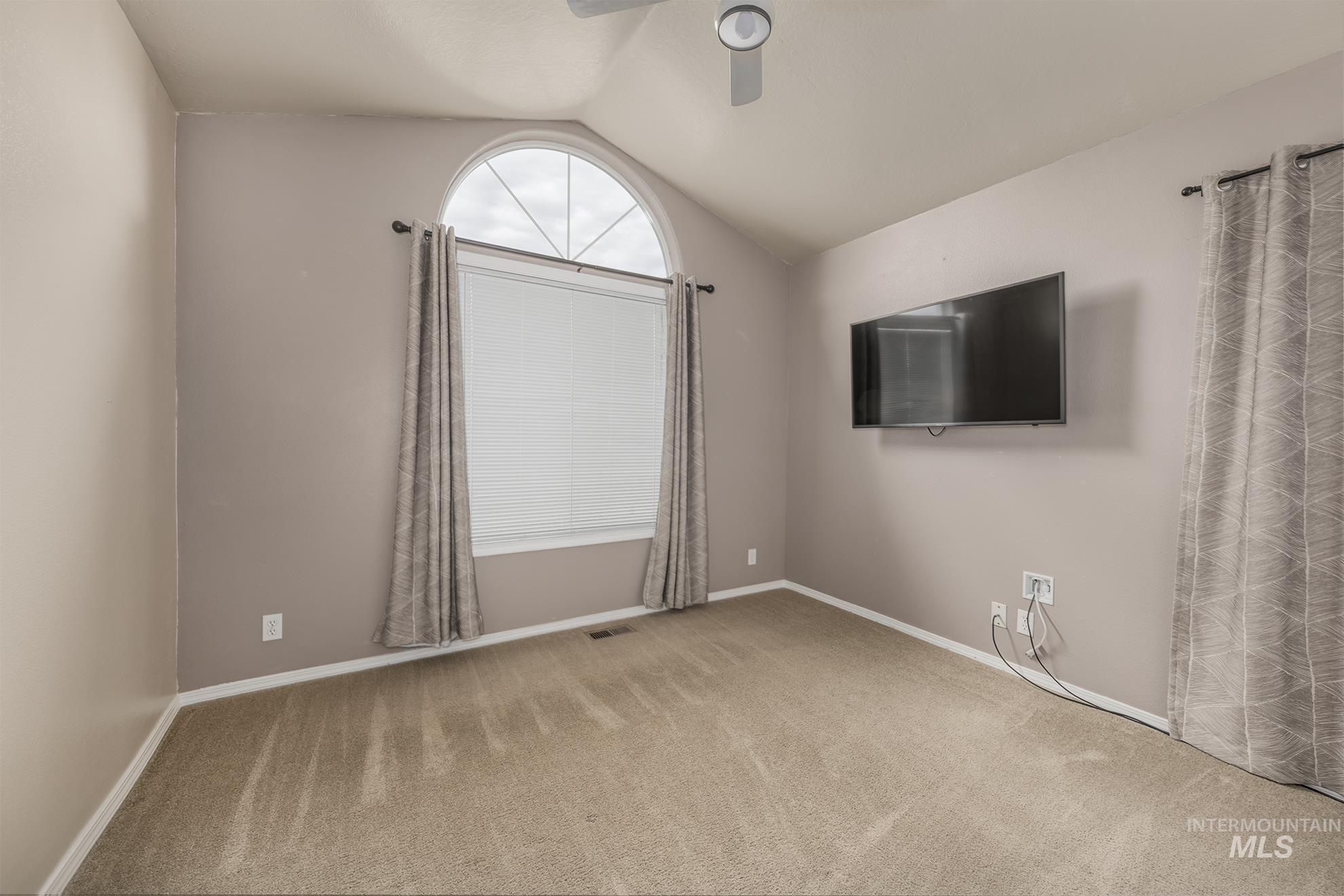 910 Jonathan Street Property Photo 17
