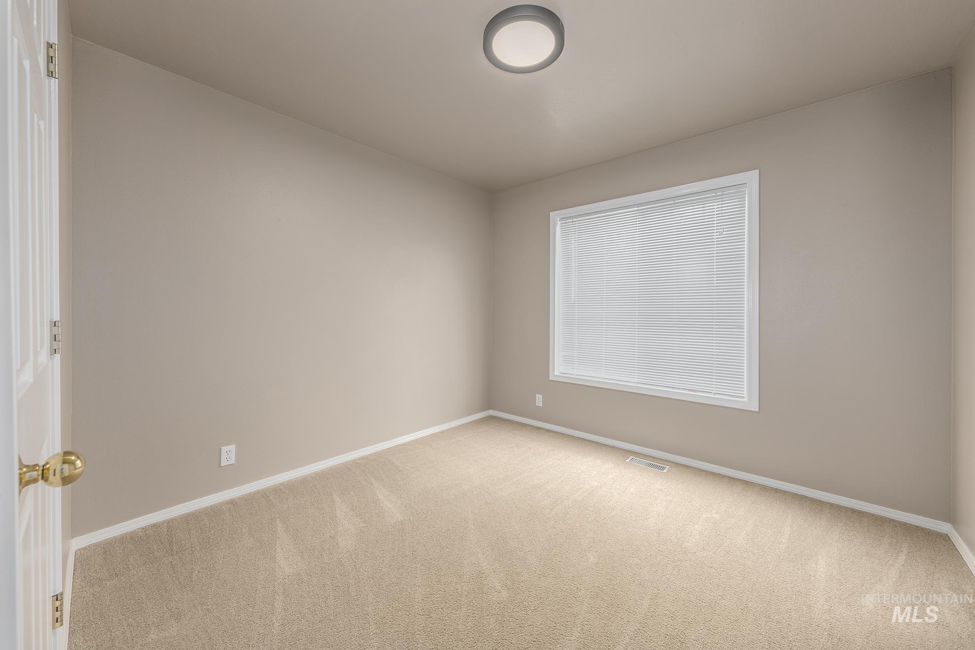 910 Jonathan Street Property Photo 19