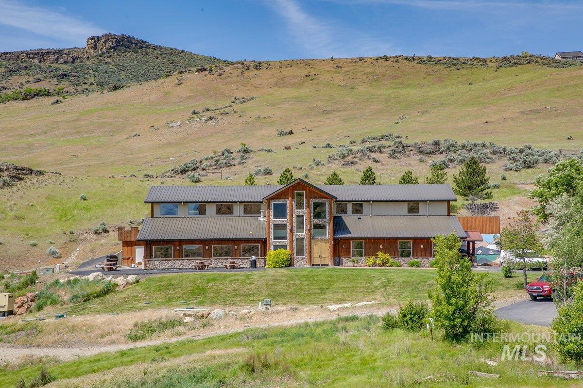 5001 Cherry Gulch Lane Property Photo 2