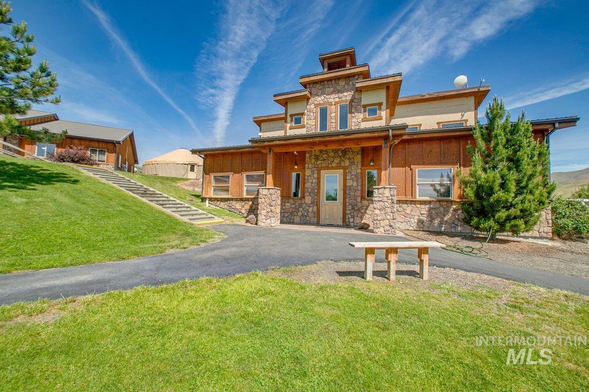 5001 Cherry Gulch Lane Property Photo 3