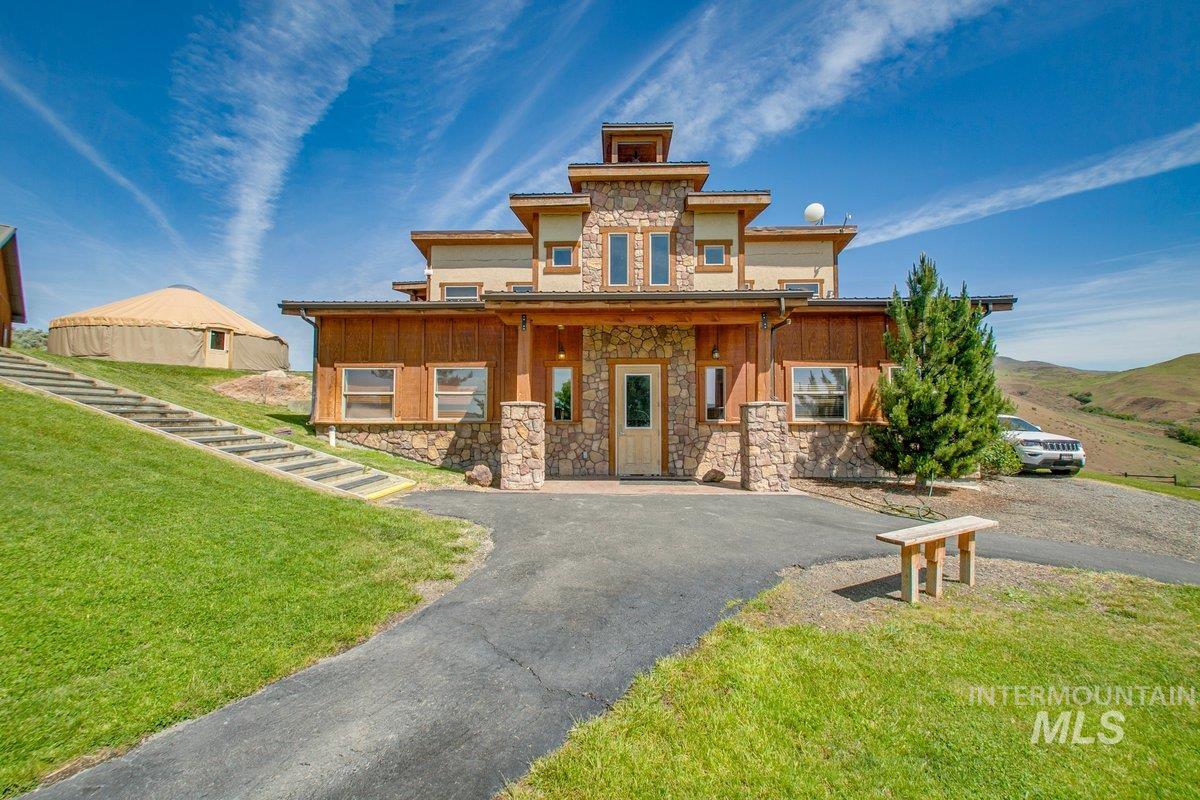 5001 Cherry Gulch Lane Property Photo 4