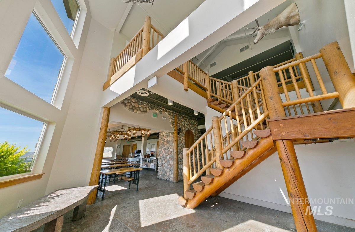 5001 Cherry Gulch Lane Property Photo 7
