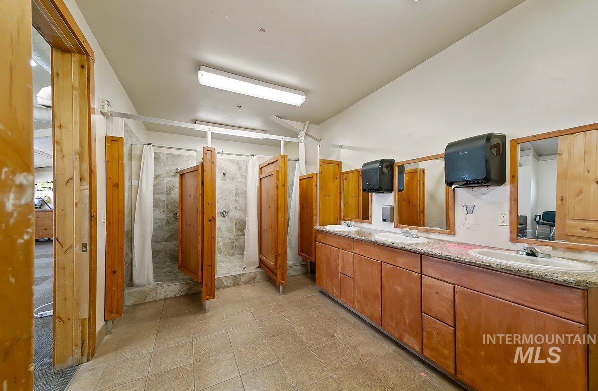 5001 Cherry Gulch Lane Property Photo 15
