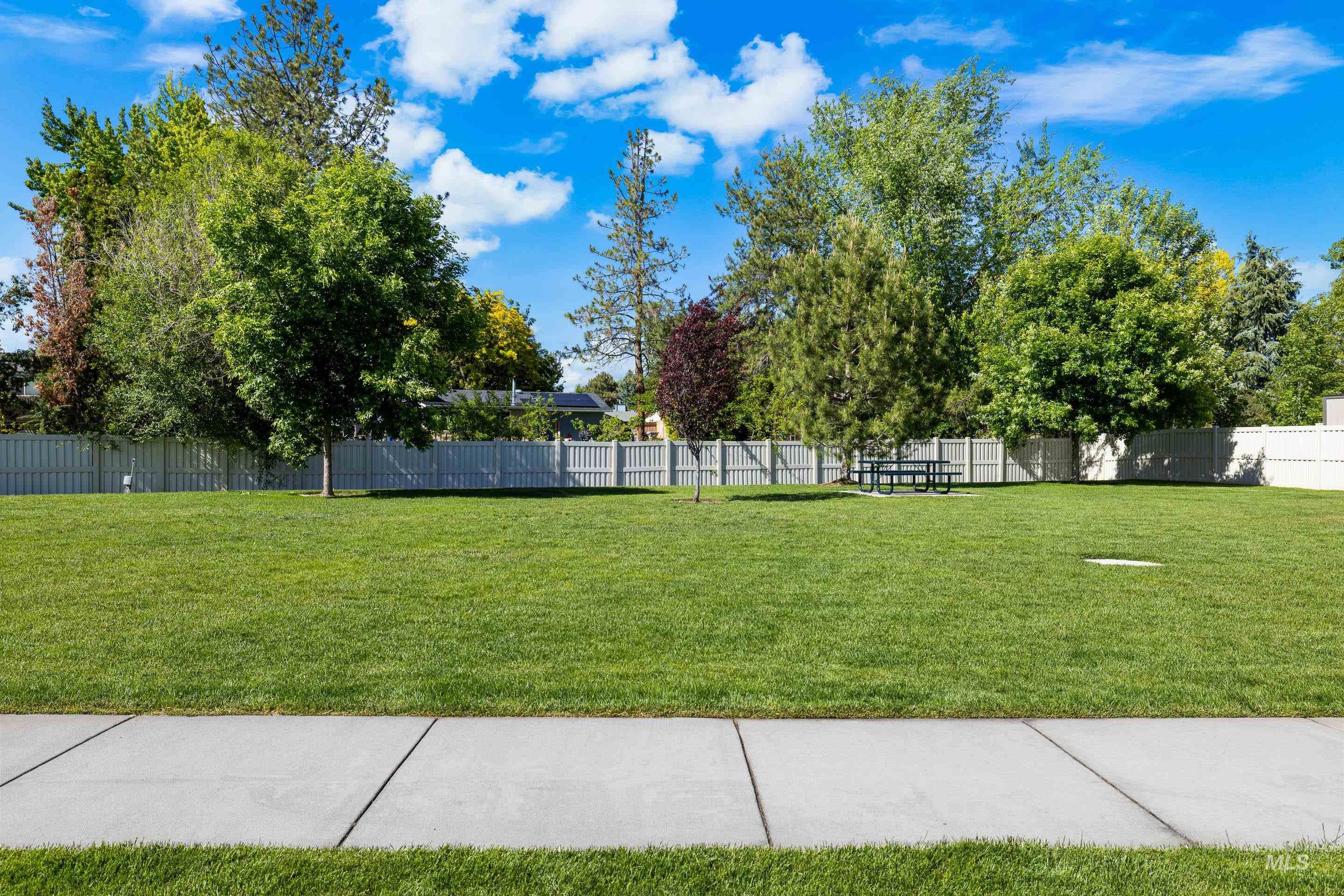 11661 W Baserri Property Photo 5