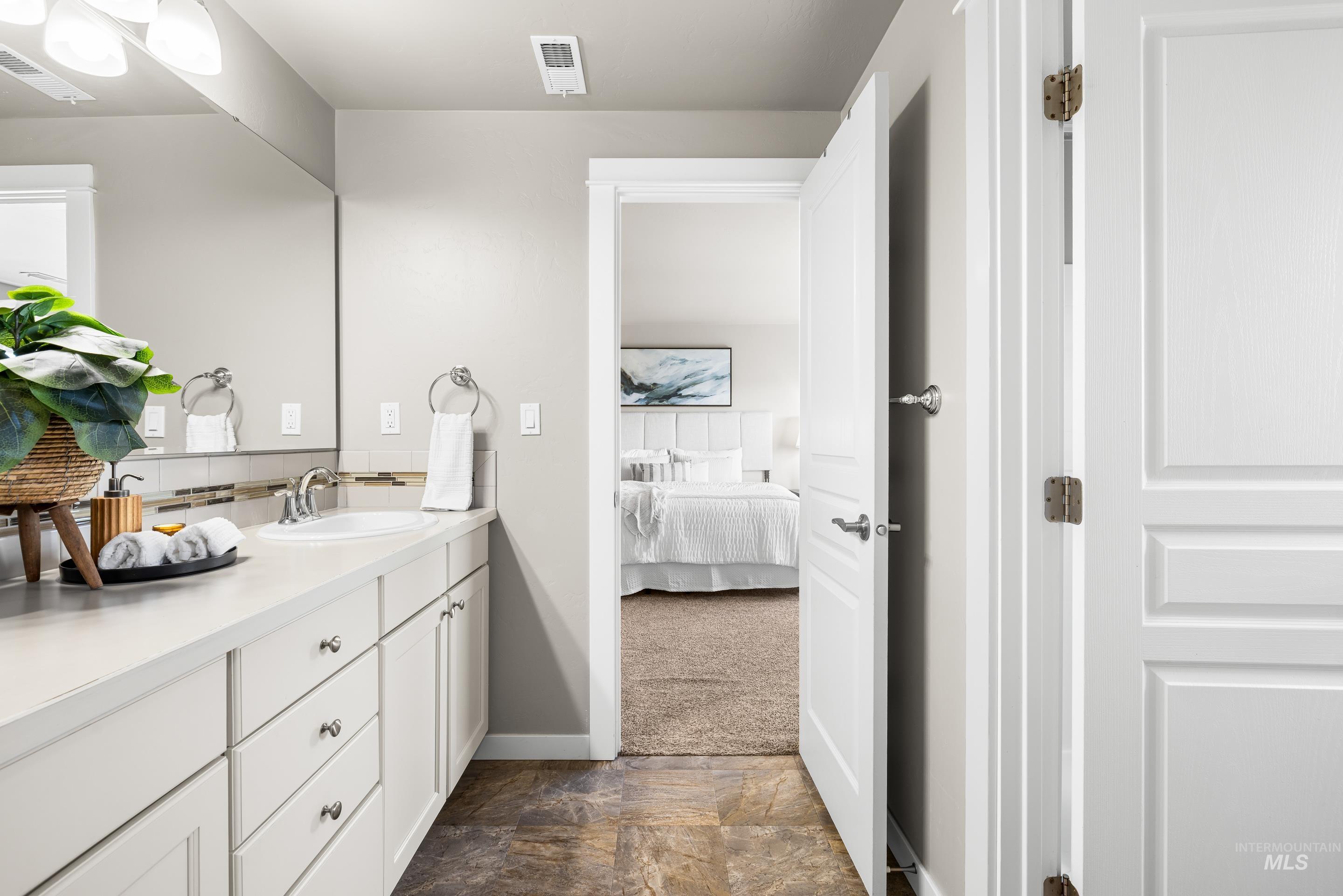 11661 W Baserri Property Photo 32