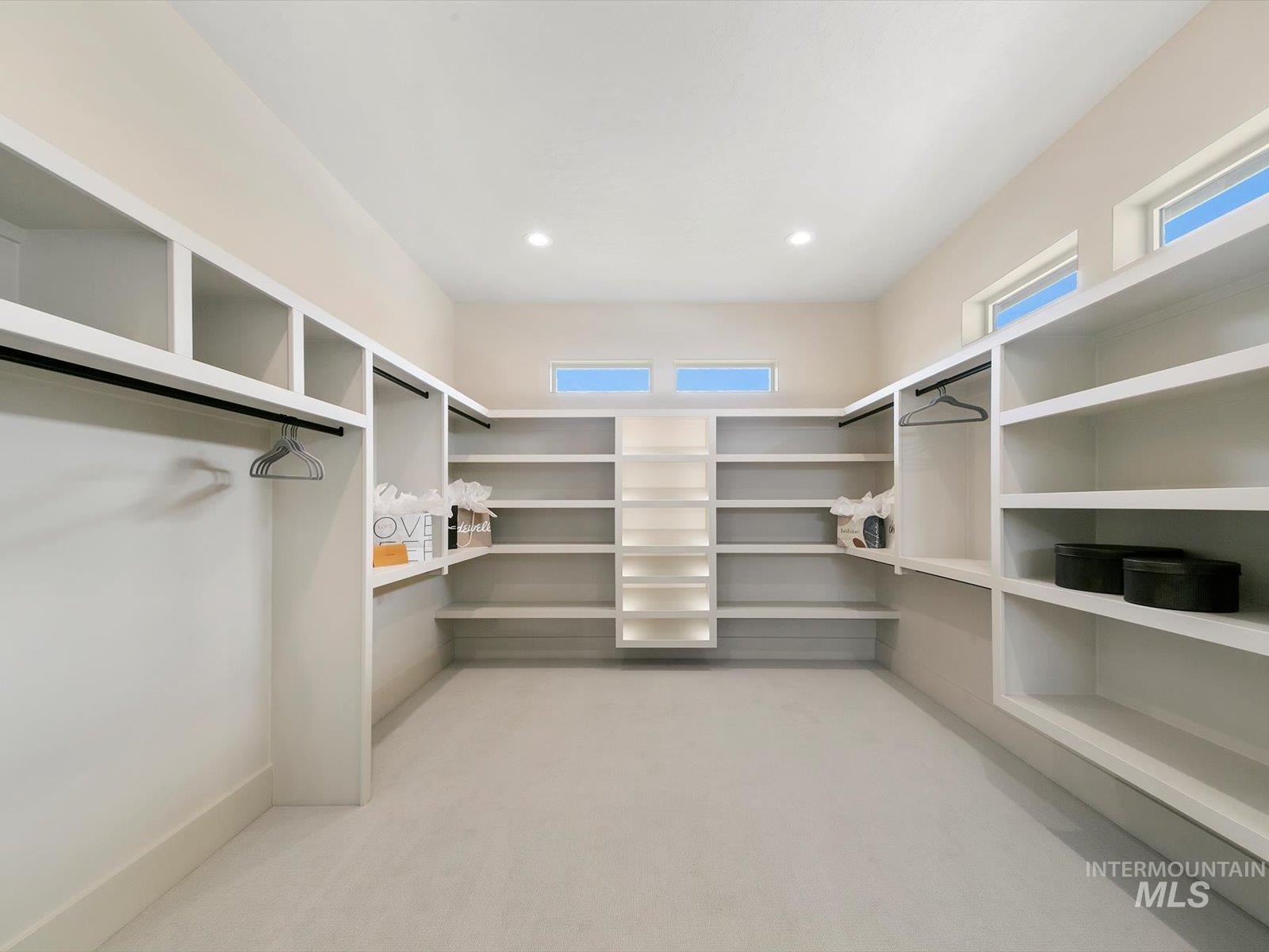 6241 W Strant St. Property Photo 26