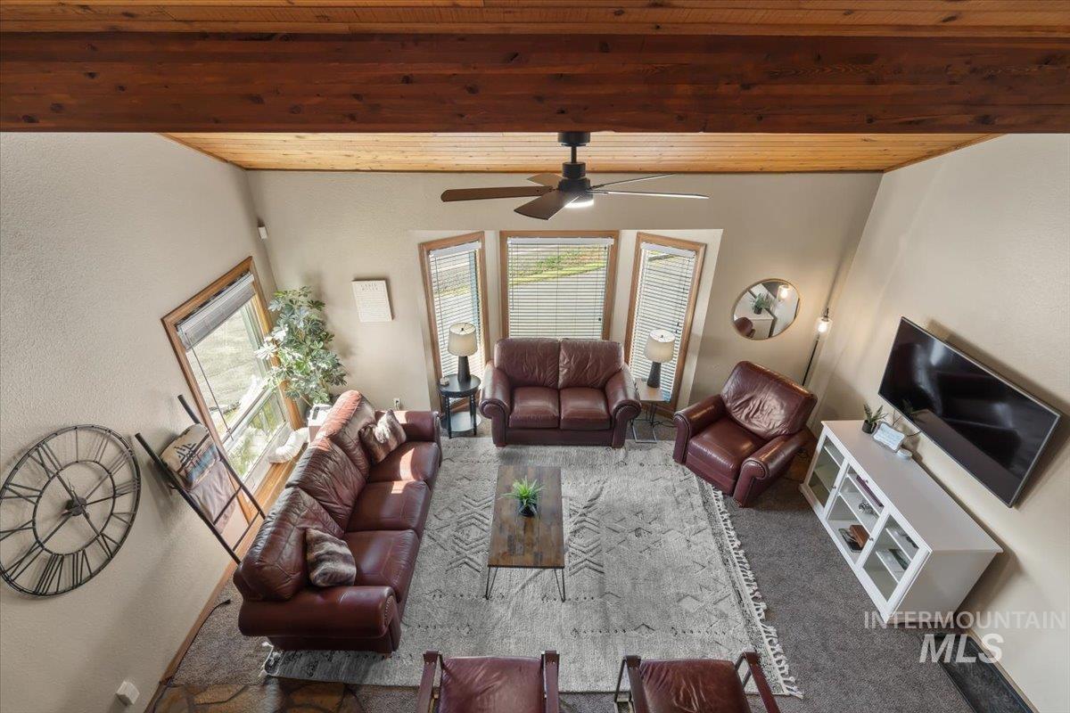 502 Lake Cascade Parkway Property Photo 2