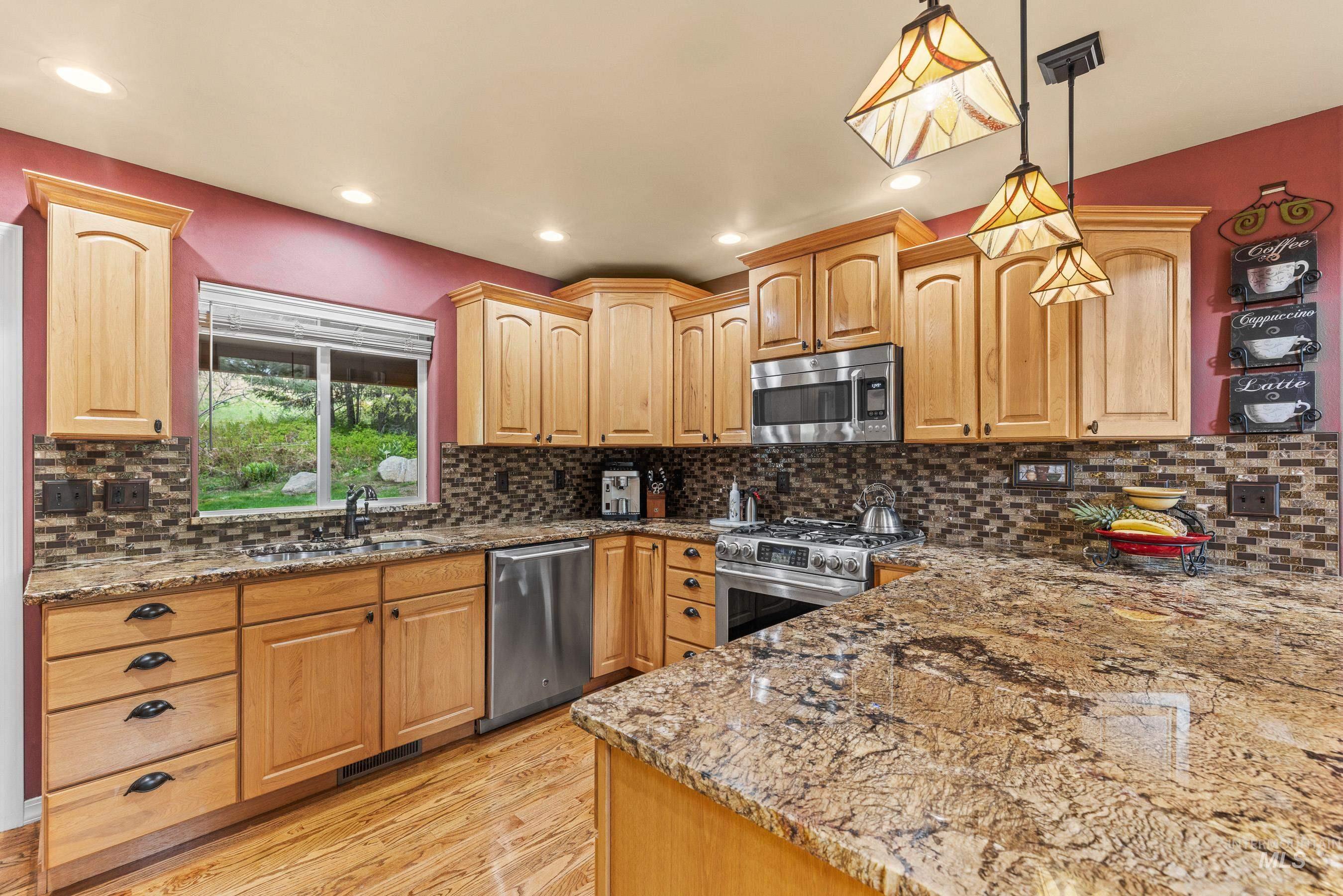 1611 Woodhaven Lane Property Photo 15