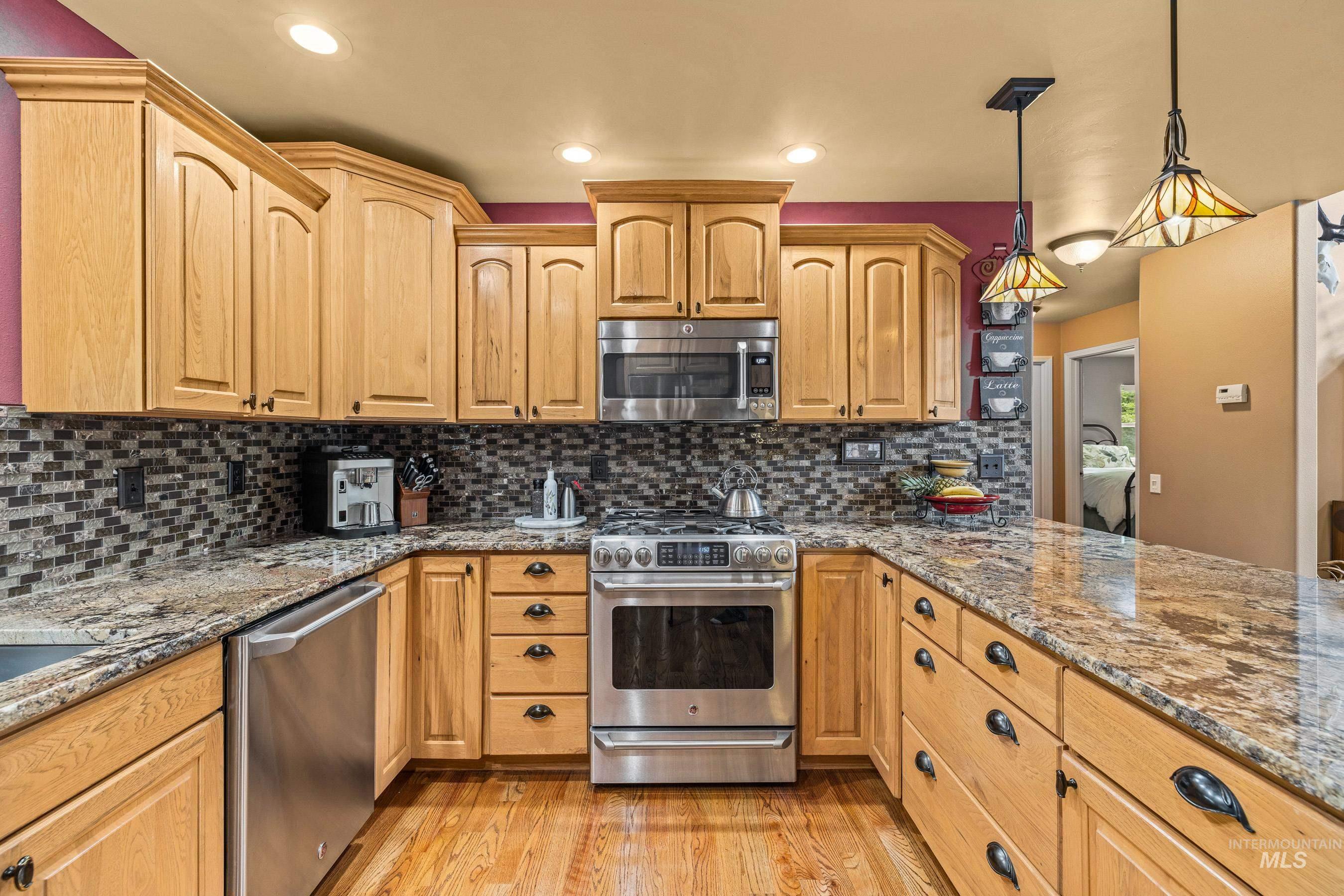 1611 Woodhaven Lane Property Photo 17