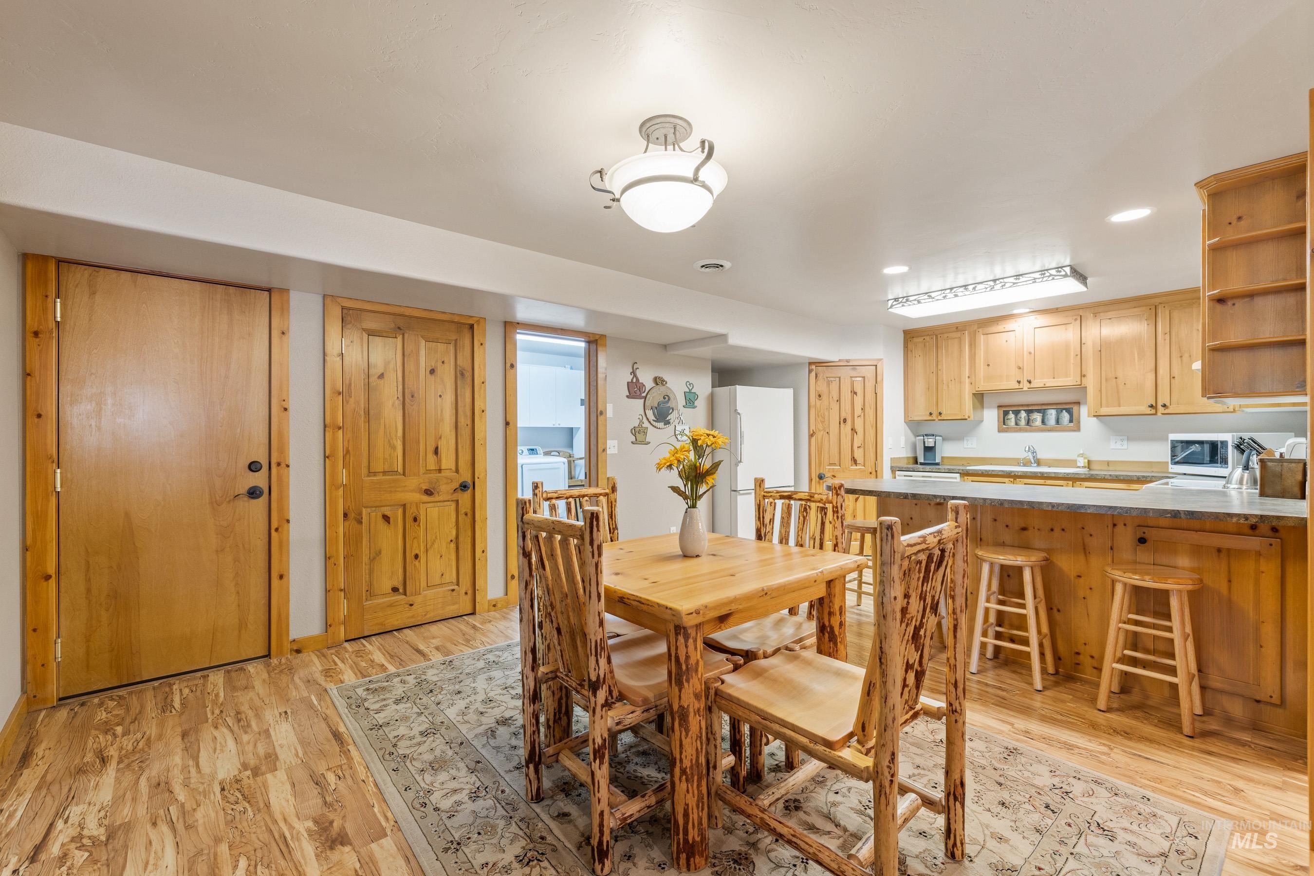 1611 Woodhaven Lane Property Photo 34