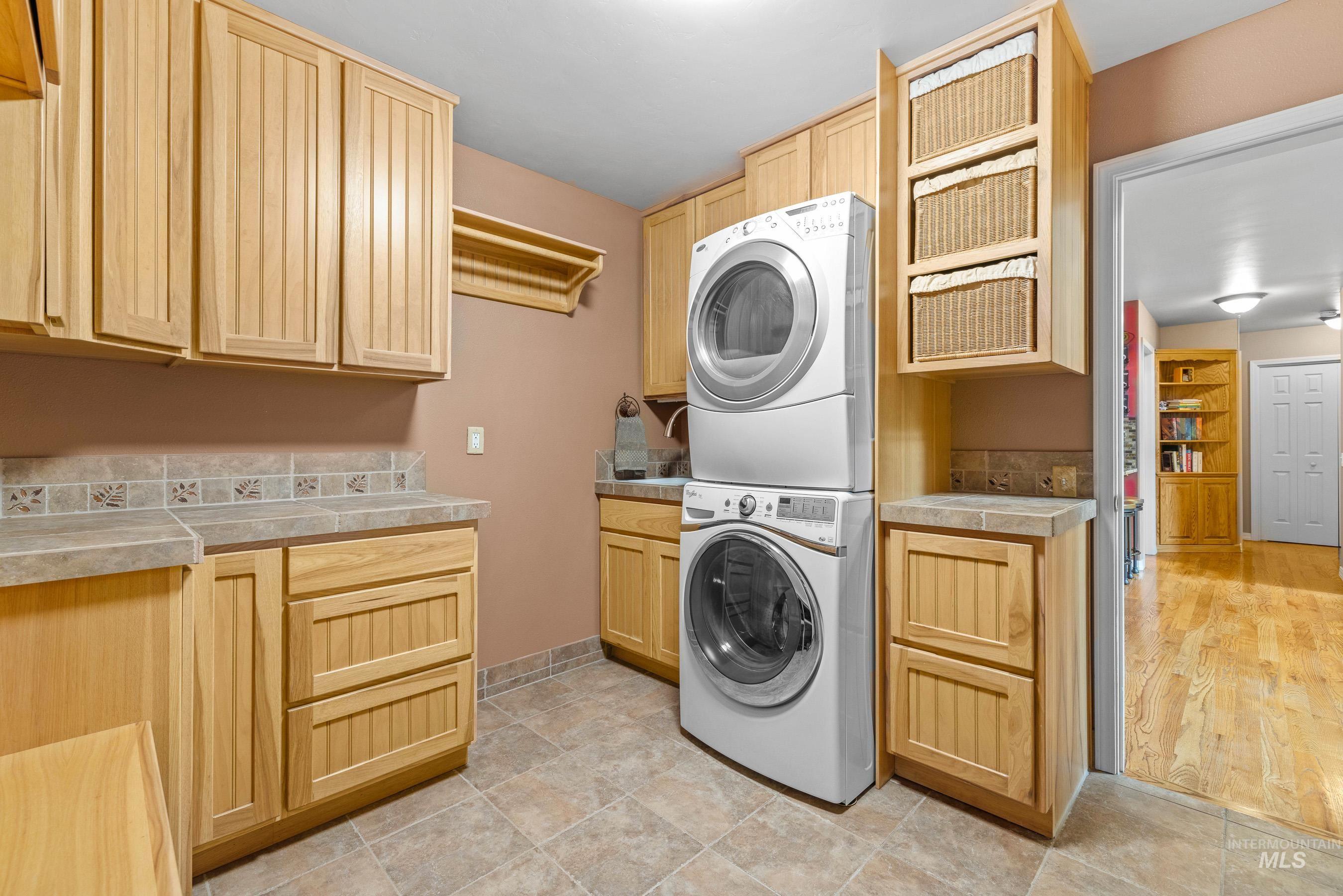 1611 Woodhaven Lane Property Photo 37