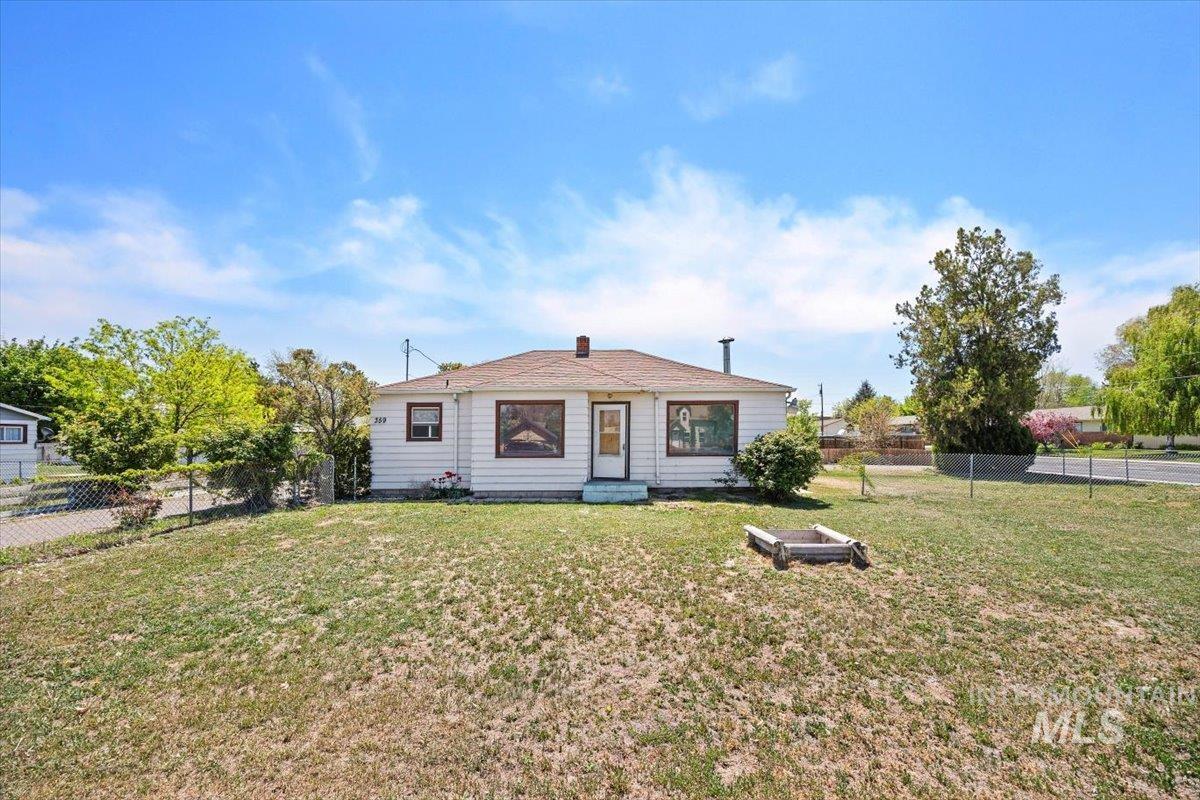 359 Falls Ave W Property Image