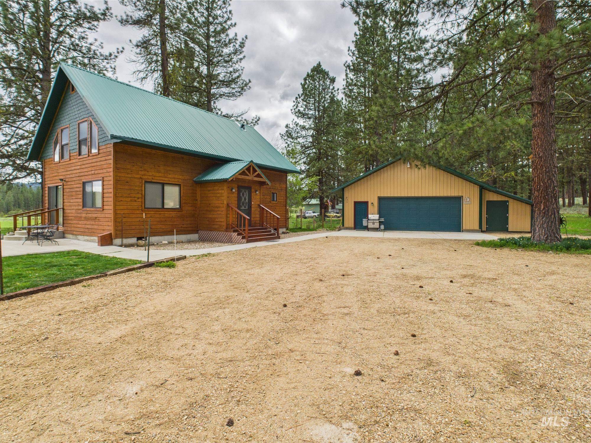 19 Hack Ln Property Photo 1