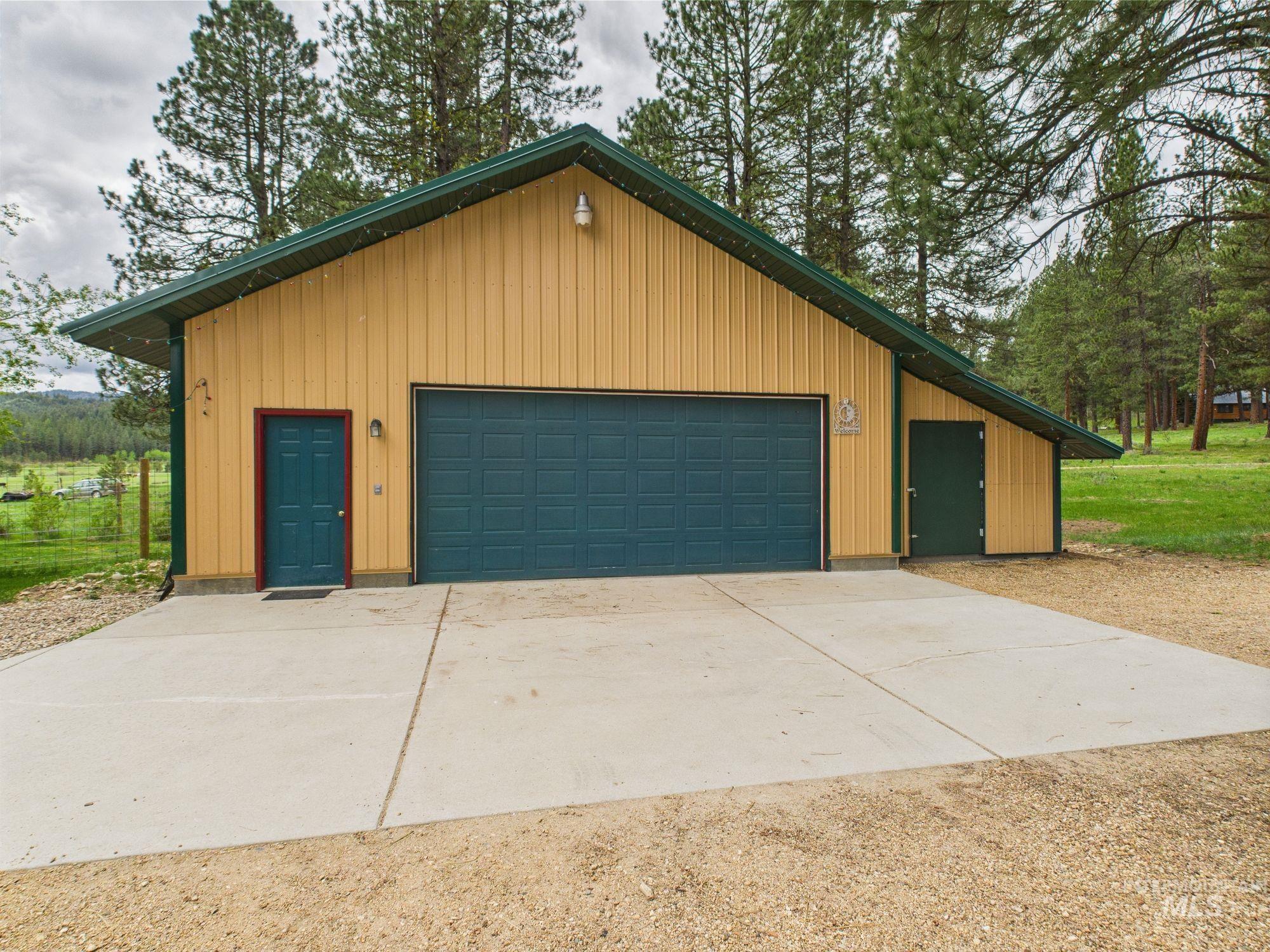 19 Hack Ln Property Photo 16