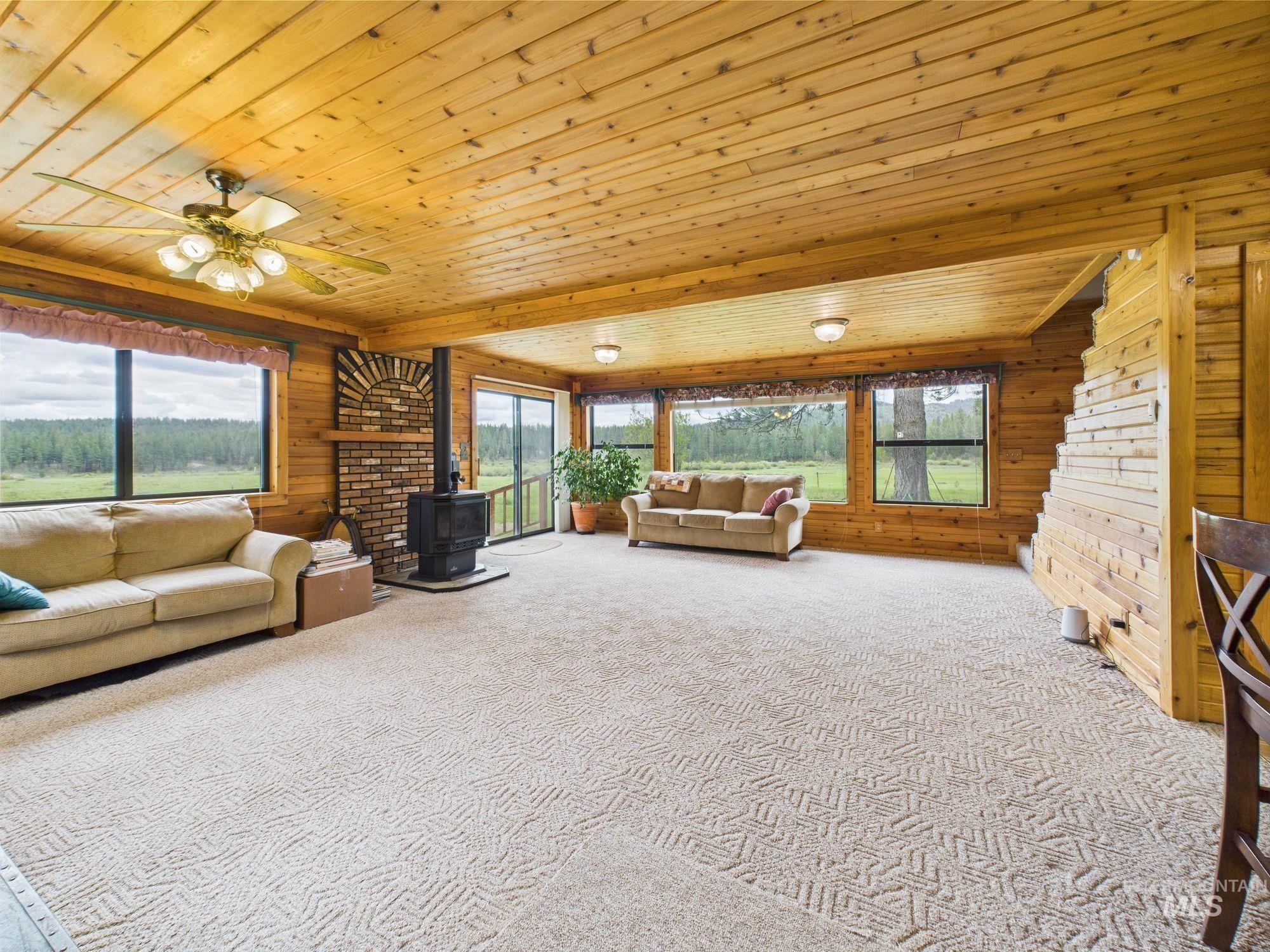 19 Hack Ln Property Photo 21