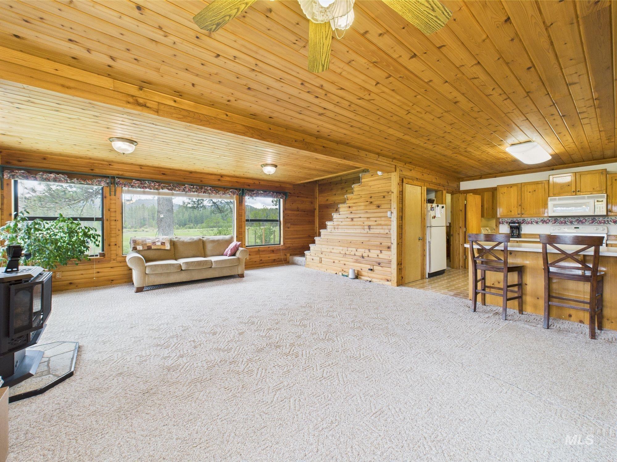 19 Hack Ln Property Photo 23