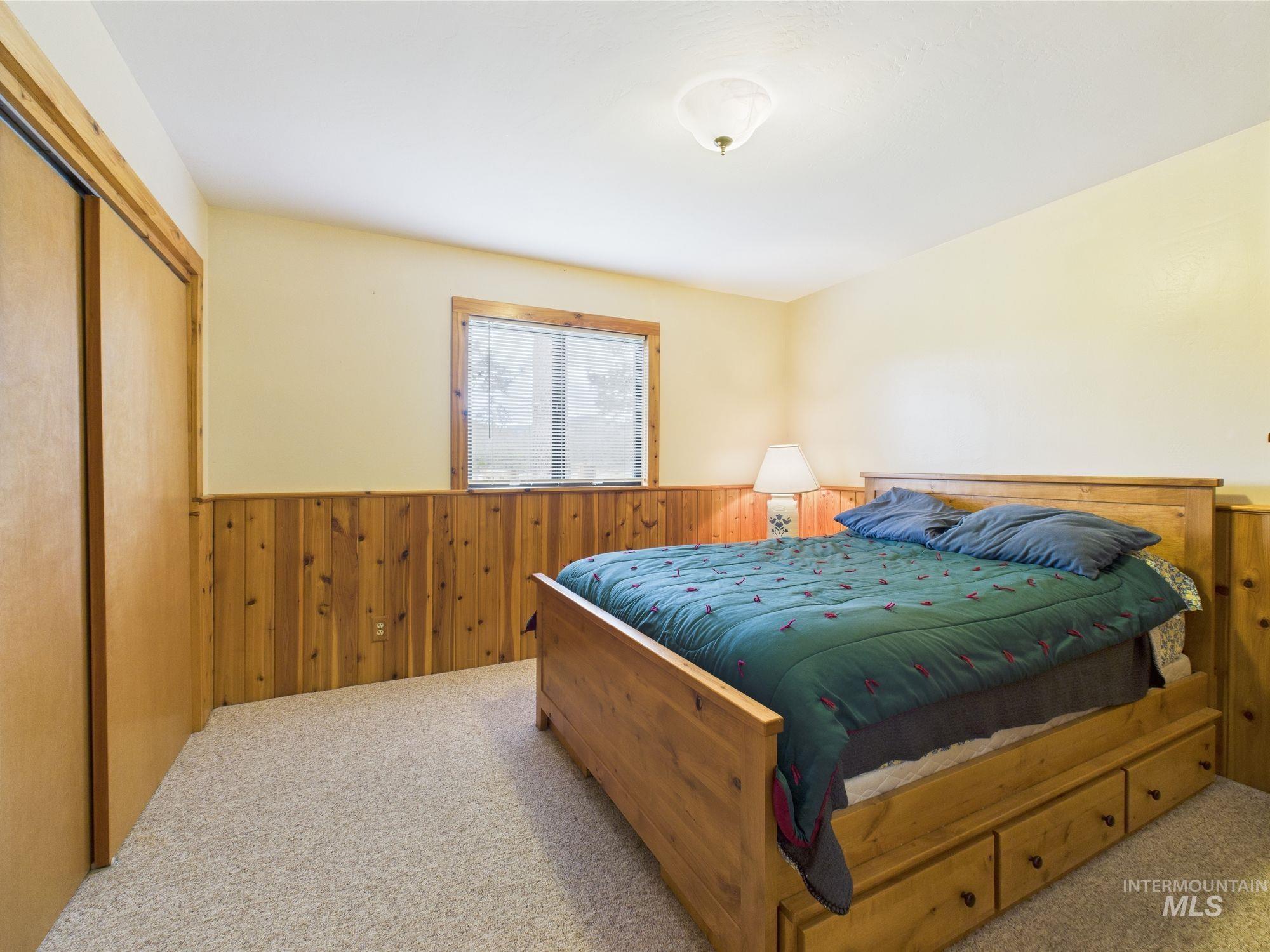 19 Hack Ln Property Photo 28